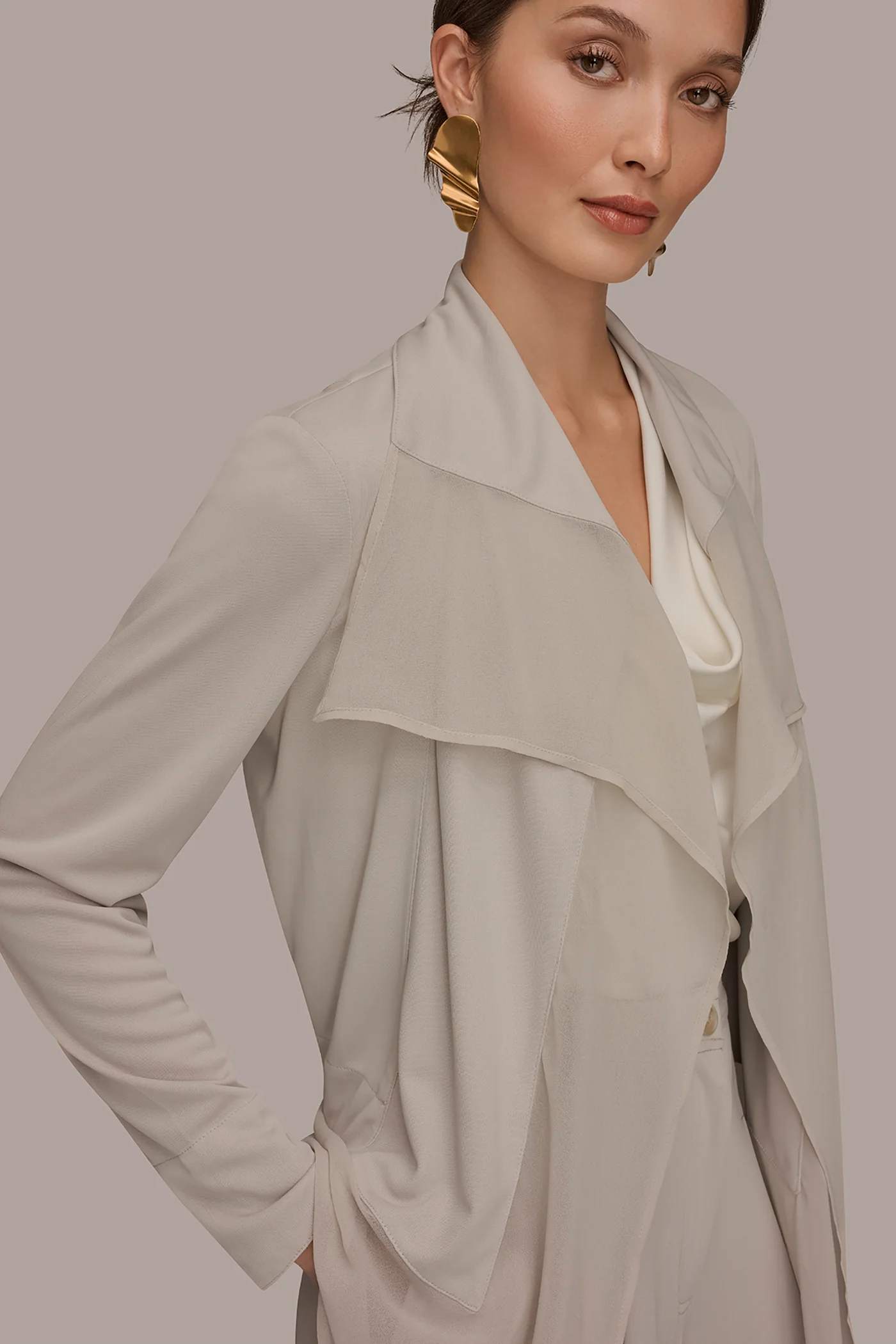 RUFFLE-FRONT JACKET - VXVOV