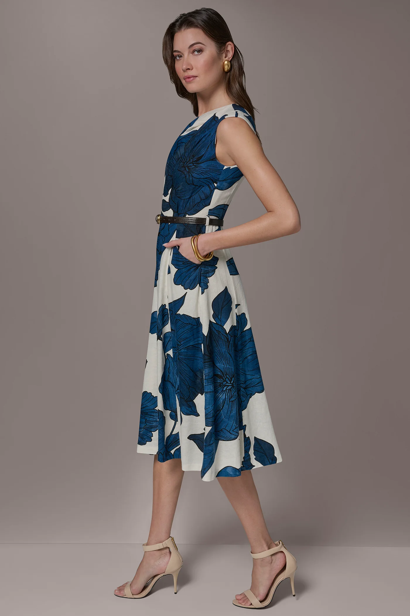 SLEEVELESS MIDI A-LINE DRESS - VXVOV