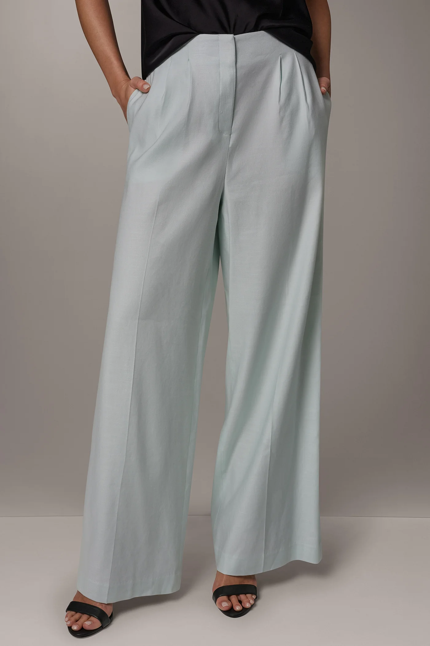 EXTRA HIGH-RISE PLEATED WIDE-LEG PANT - VXVOV