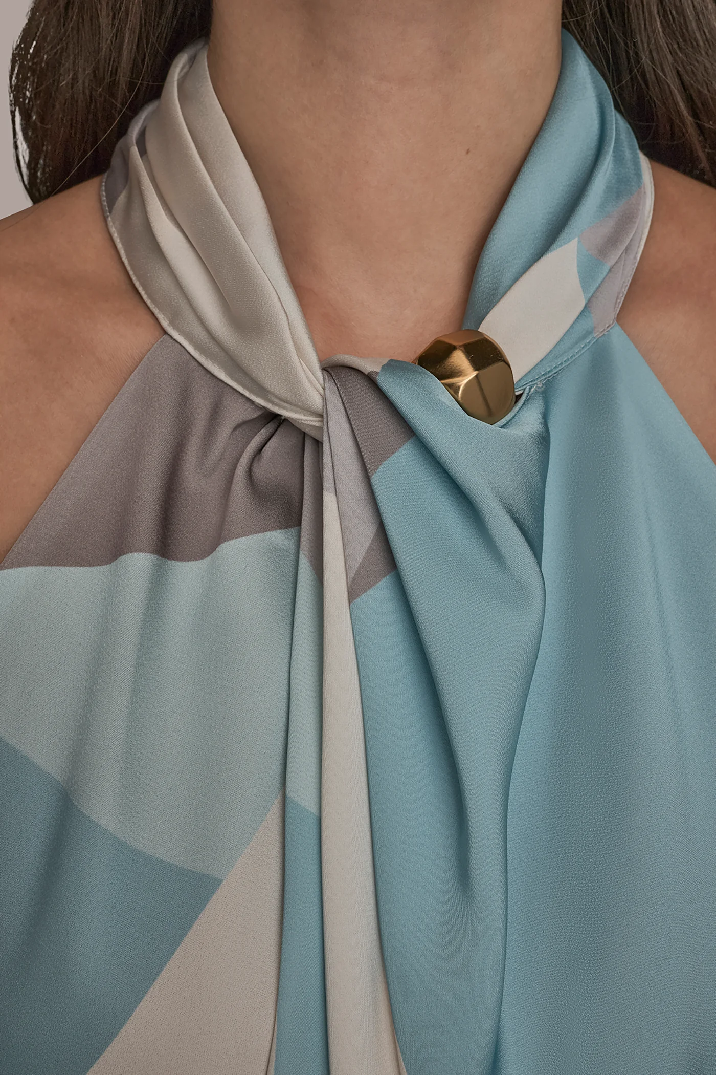 TWIST-NECK HALTER BLOUSE - VXVOV