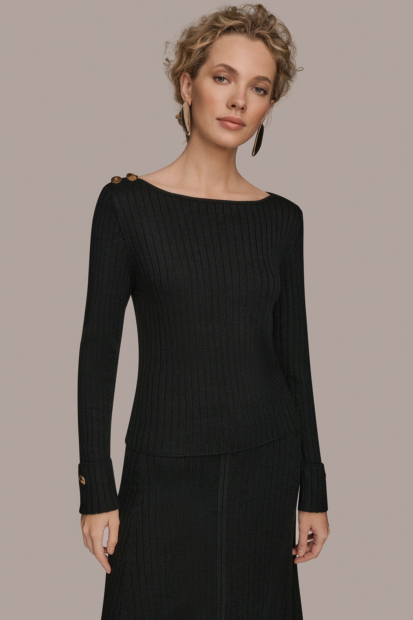 LONG SLEEVE BOATNECK RIBBED BUTTON SWEATER - VXVOV