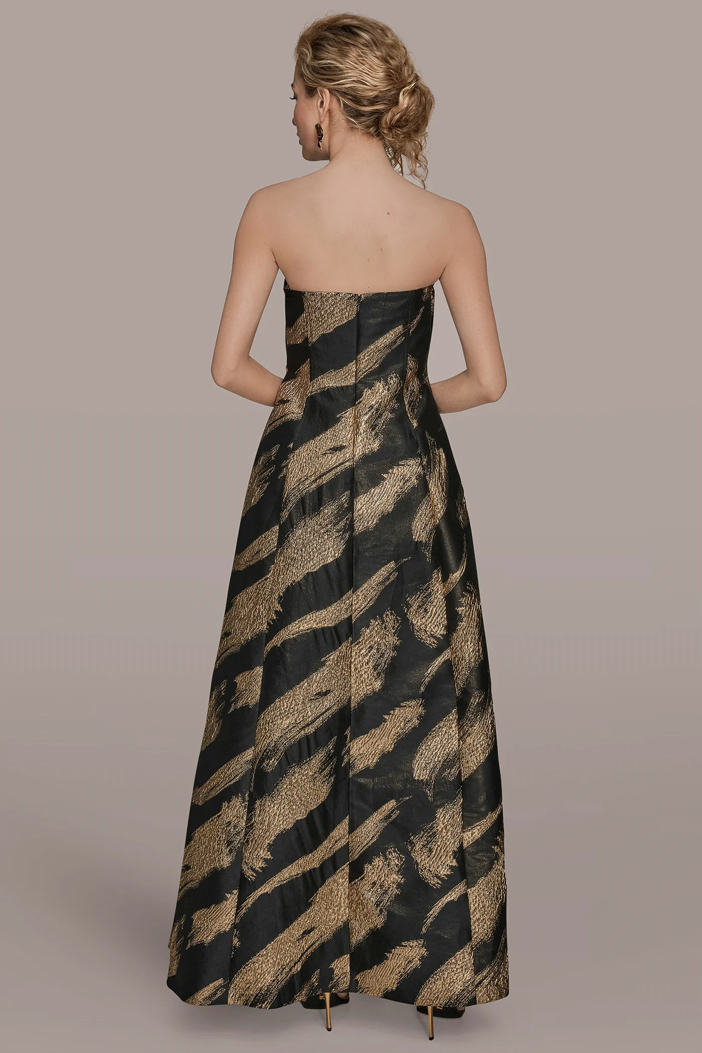 STRAPLESS METALLIC JACQUARD BALL GOWN - VXVOV
