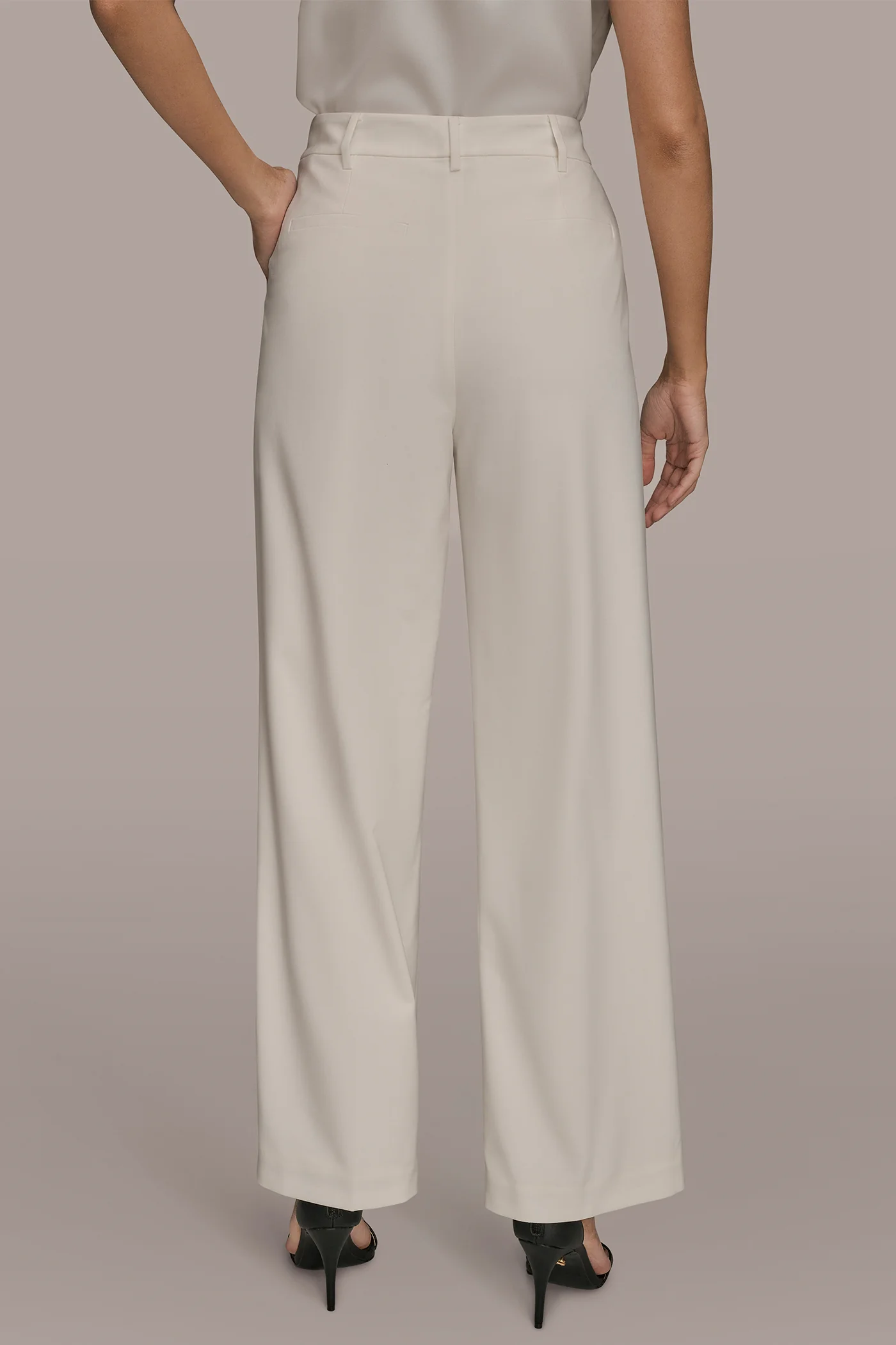 EXTRA HIGH-RISE PLEATED WIDE-LEG PANT - VXVOV