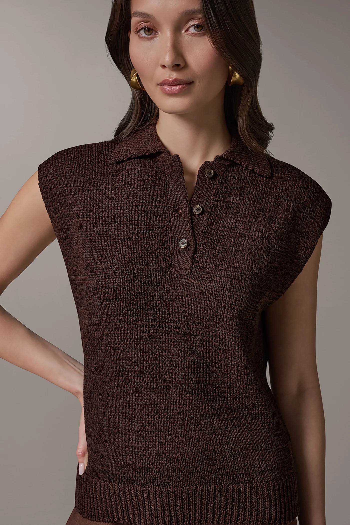 SLEEVELESS POLO SWEATER - VXVOV