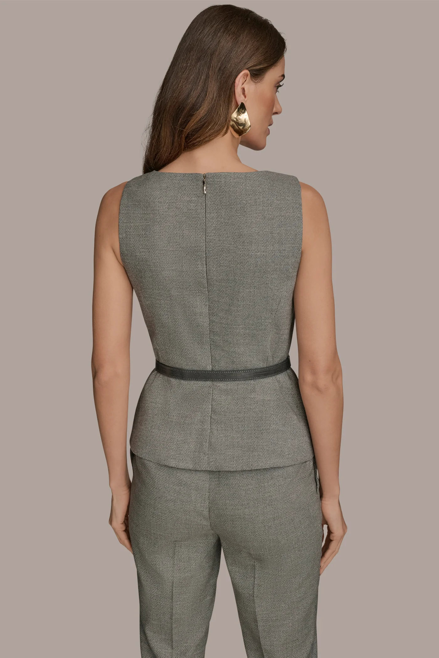SLEEVELESS CREW-NECK ASYMMETRIC TOP - VXVOV