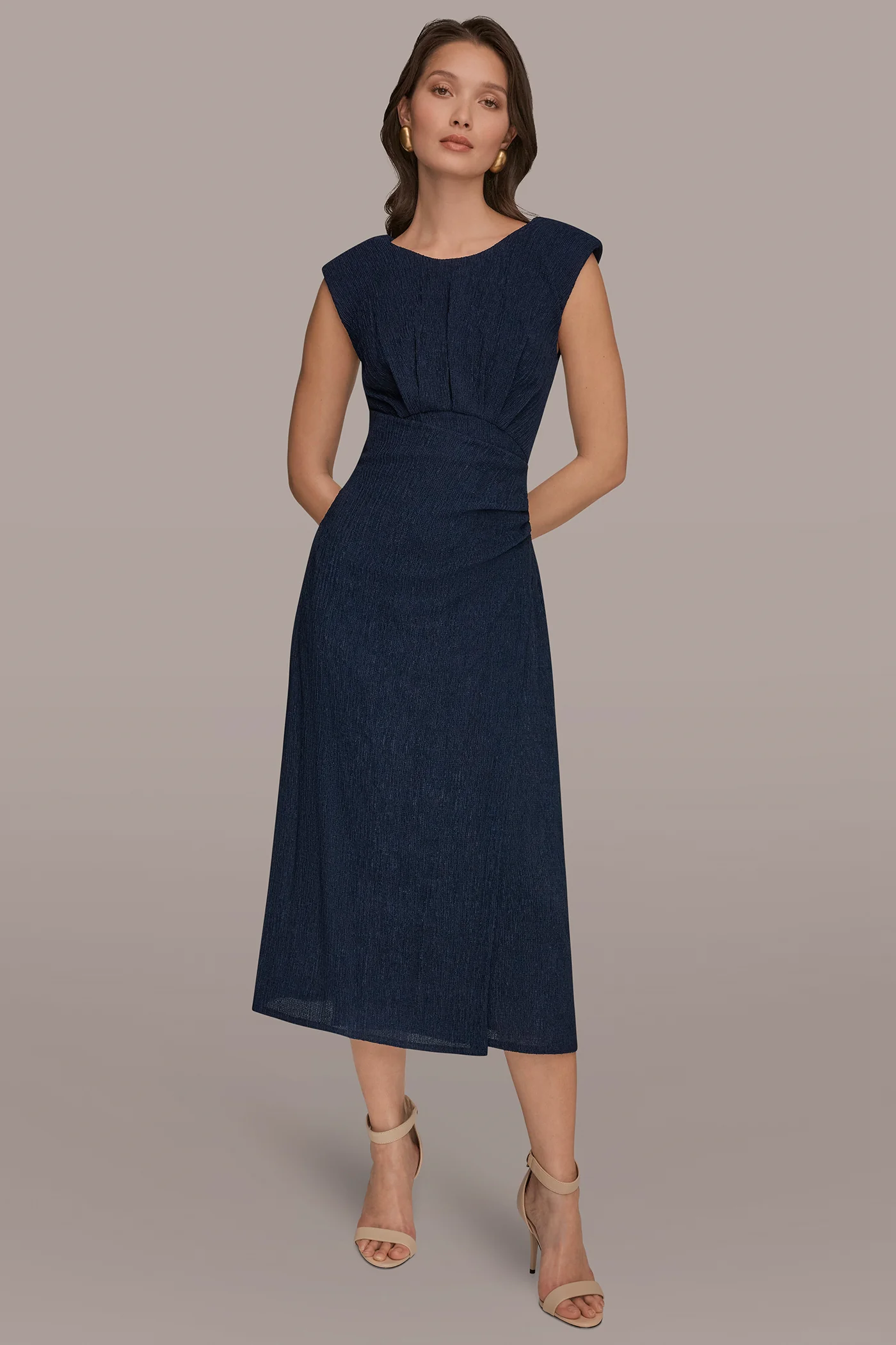 CRINKLED SLEEVELESS RUCHED MIDI DRESS - VXVOV