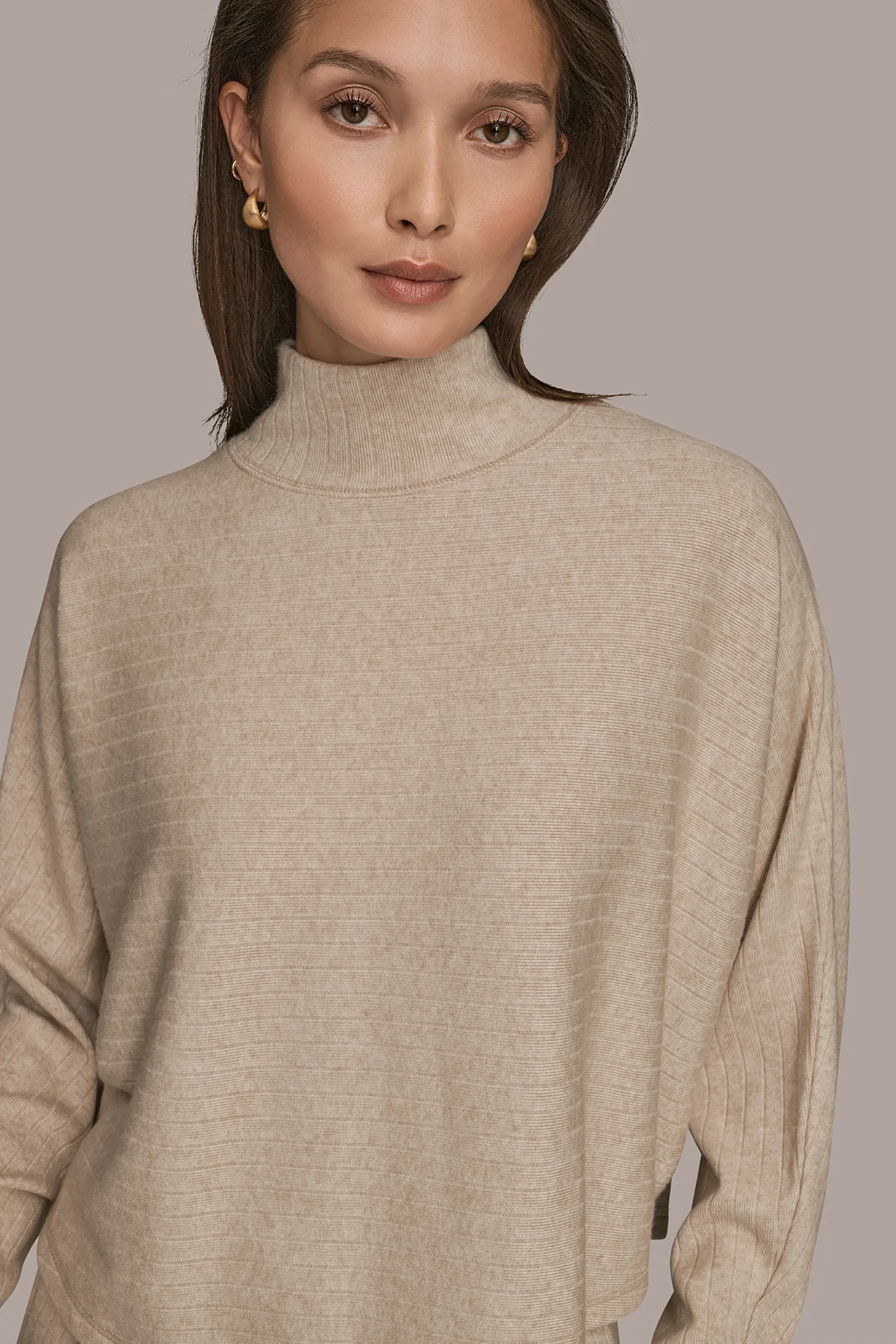 CROPPED RIBBED MOCK-NECK TOP - VXVOV
