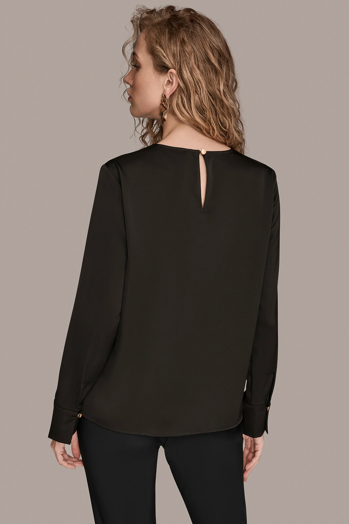 LONG SLEEVE RING V-NECK BLOUSE - VXVOV