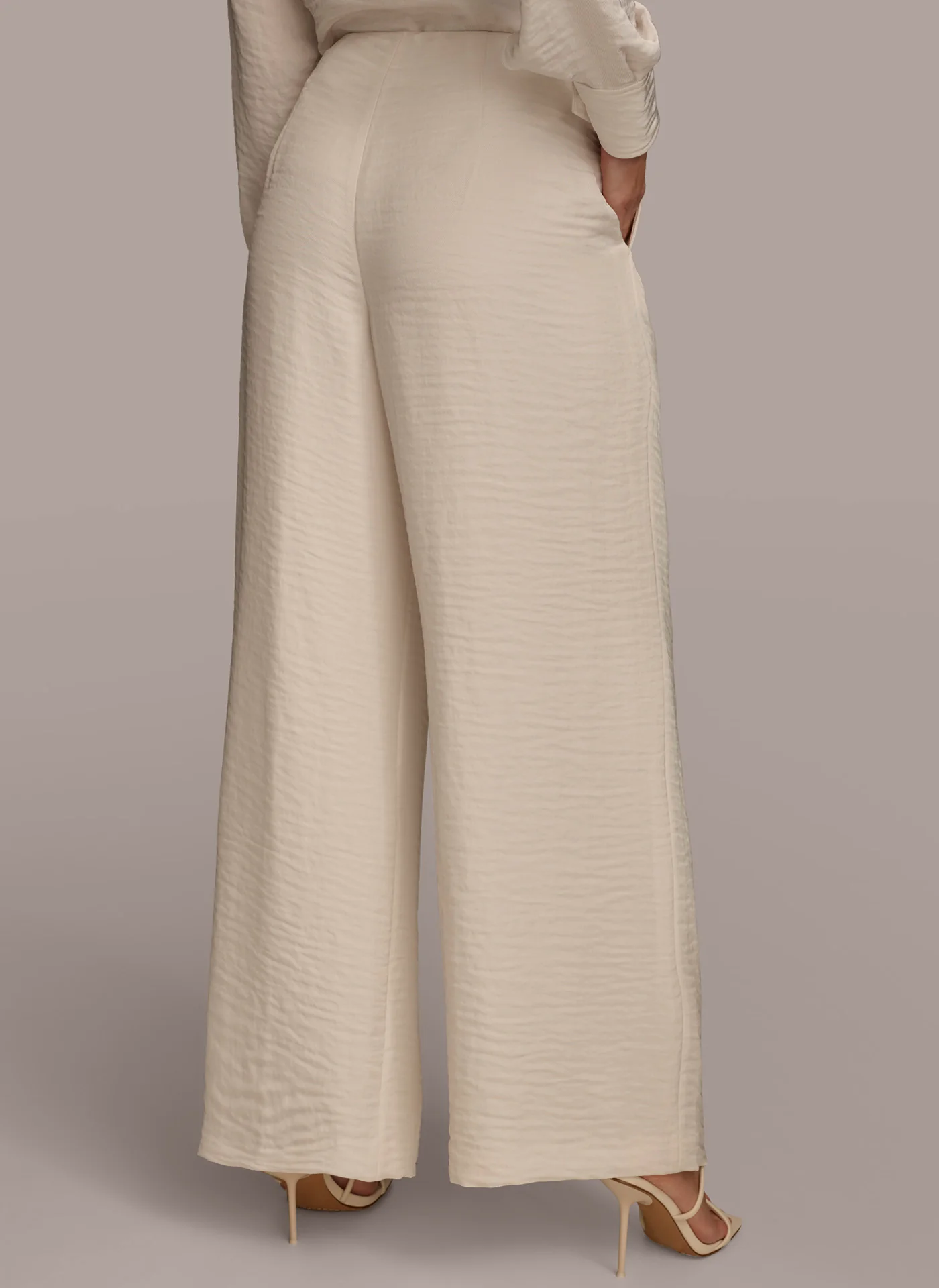 PLEATED WIDE LEG PANT - VXVOV