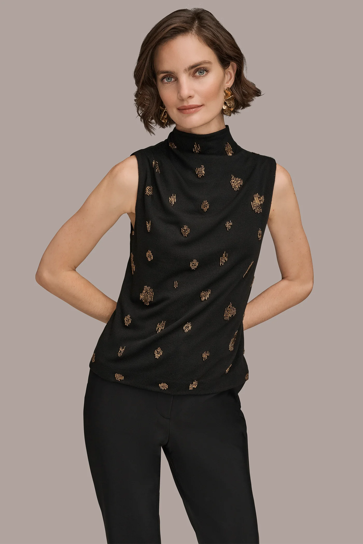 SLEEVELESS BEAD TURTLENECK TOP - VXVOV