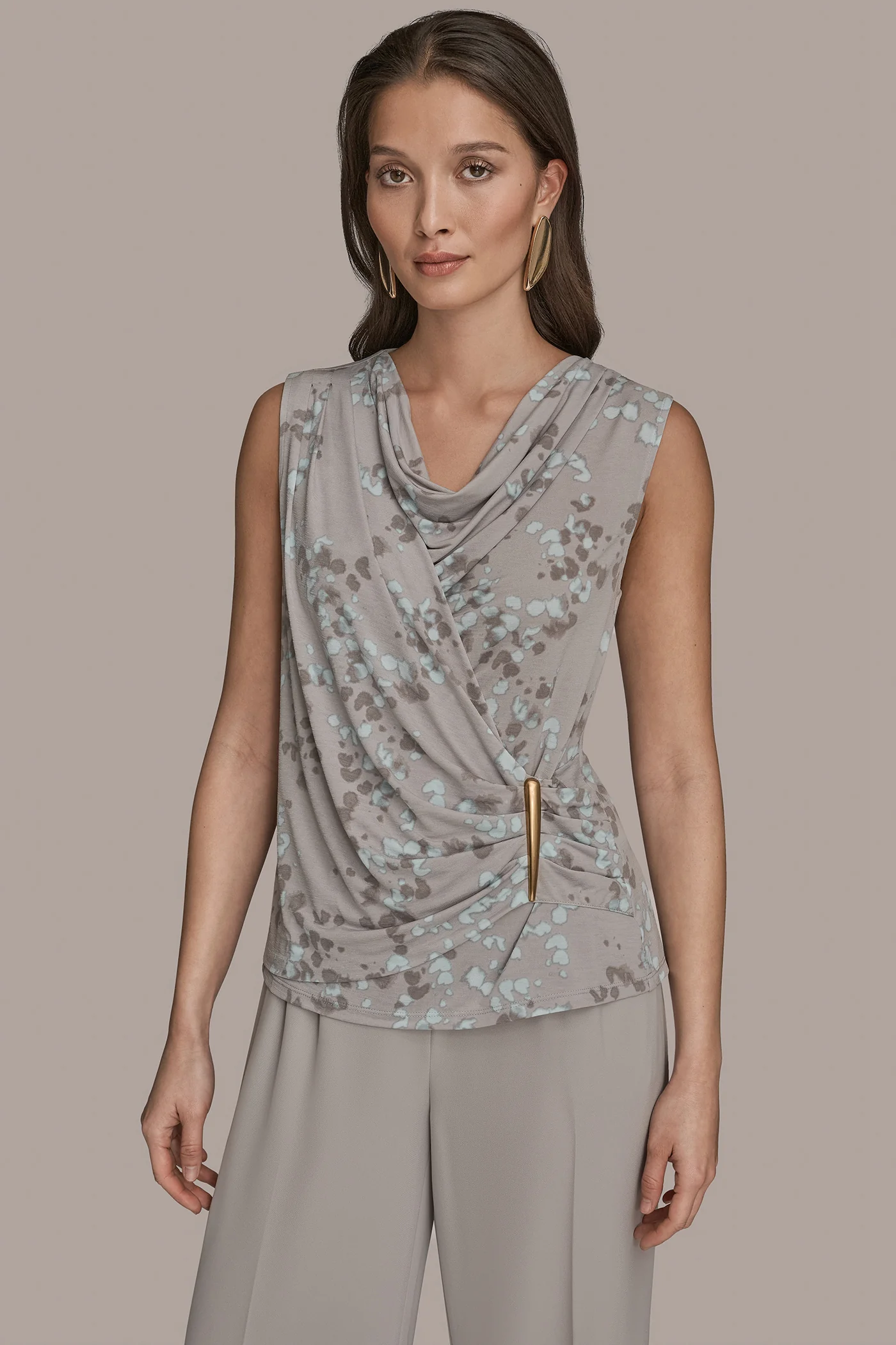 PRINTED SLEEVELESS COWL-NECK WRAP TOP - VXVOV
