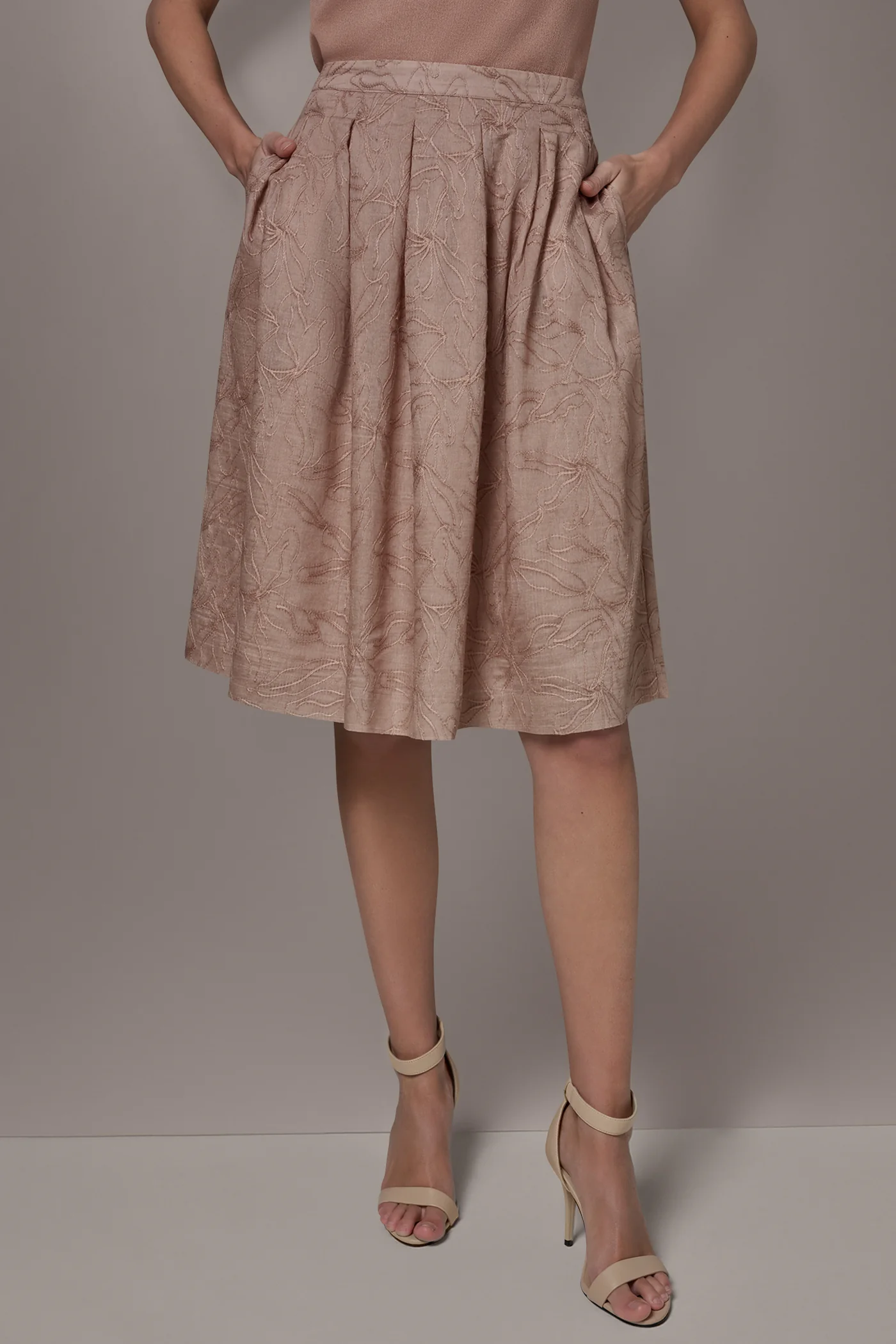 FLORAL EMBROIDERED PLEATED A-LINE SKIRT - VXVOV