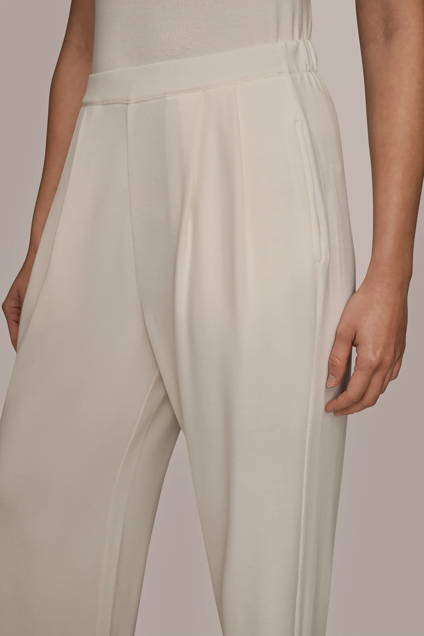 EXTRA HIGH-RISE PLEATED RELAXED PANT - VXVOV