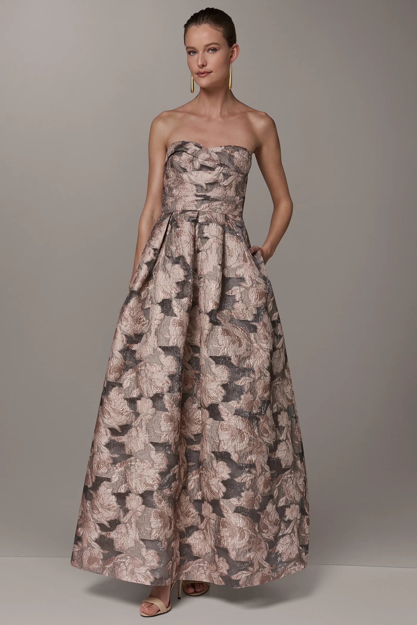 FLORAL-JACQUARD STRAPLESS BALL GOWN - VXVOV