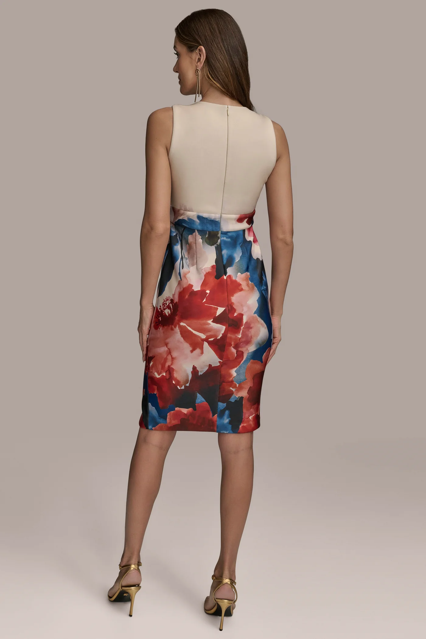 FLORAL SLEEVELESS V-NECK SHEATH DRESS - VXVOV