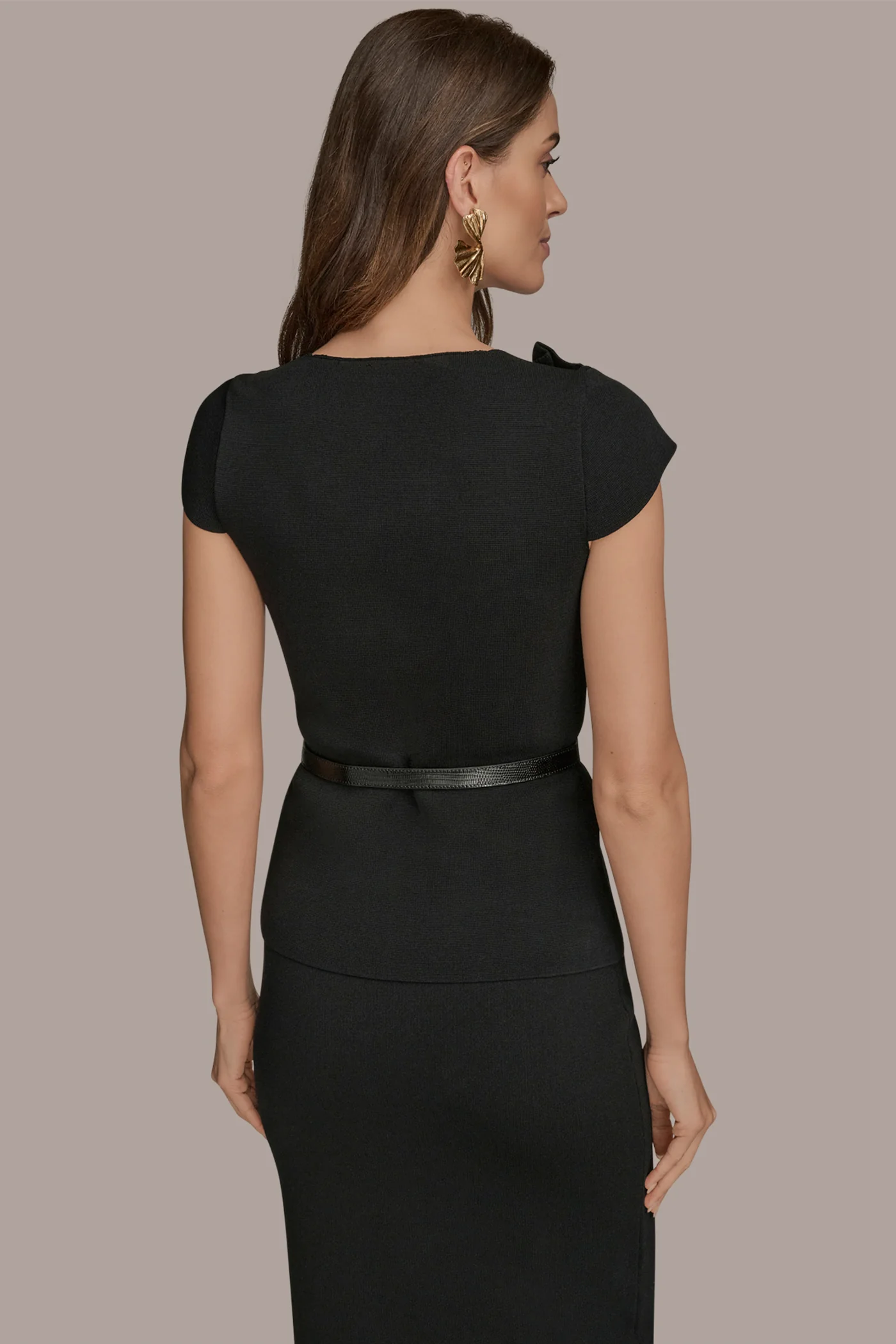 SHORT SLEEVE ASYMMETRIC NECK SWEATER - VXVOV