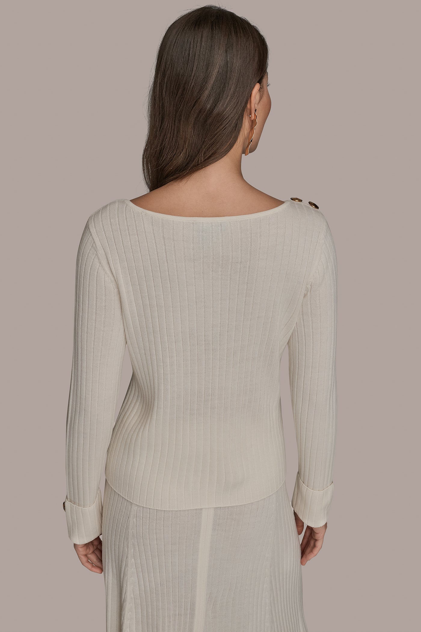 LONG SLEEVE BOATNECK RIBBED BUTTON SWEATER - VXVOV