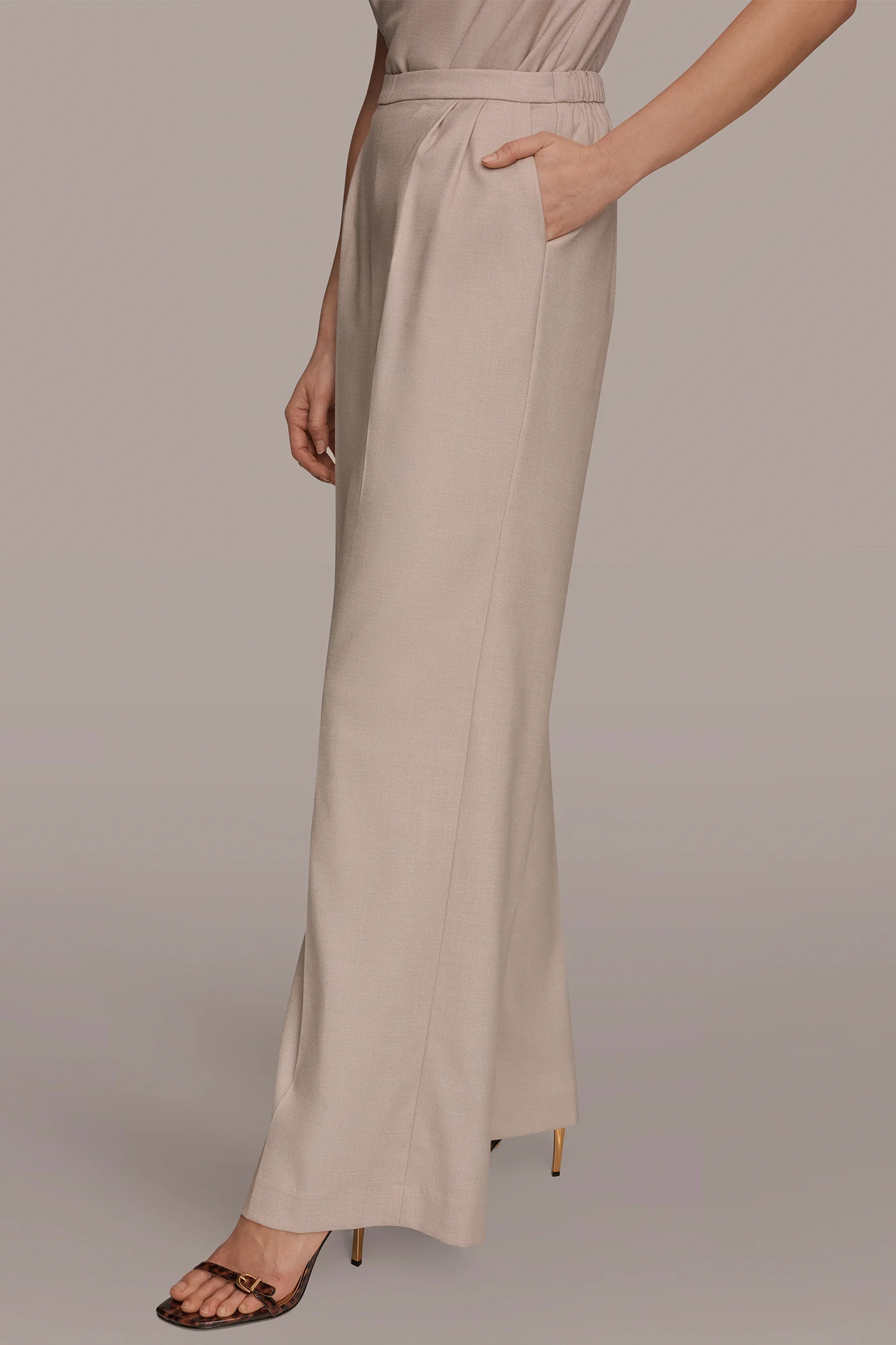 MID-RISE PLEATED WIDE-LEG SUIT PANT - VXVOV