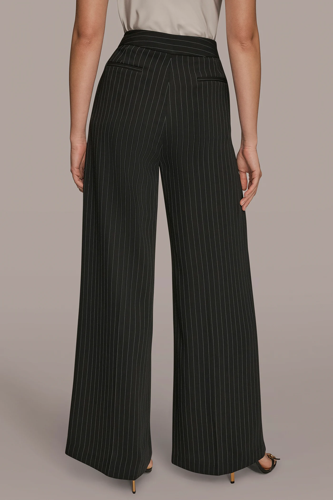 HIGH-RISE PINSTRIPED PLEATED WIDE-LEG PANT - VXVOV