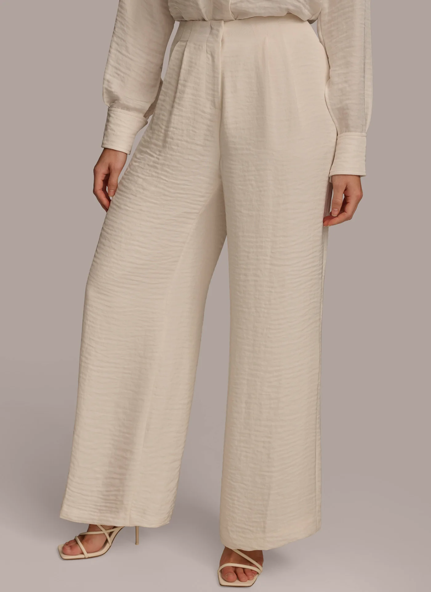 PLEATED WIDE LEG PANT - VXVOV