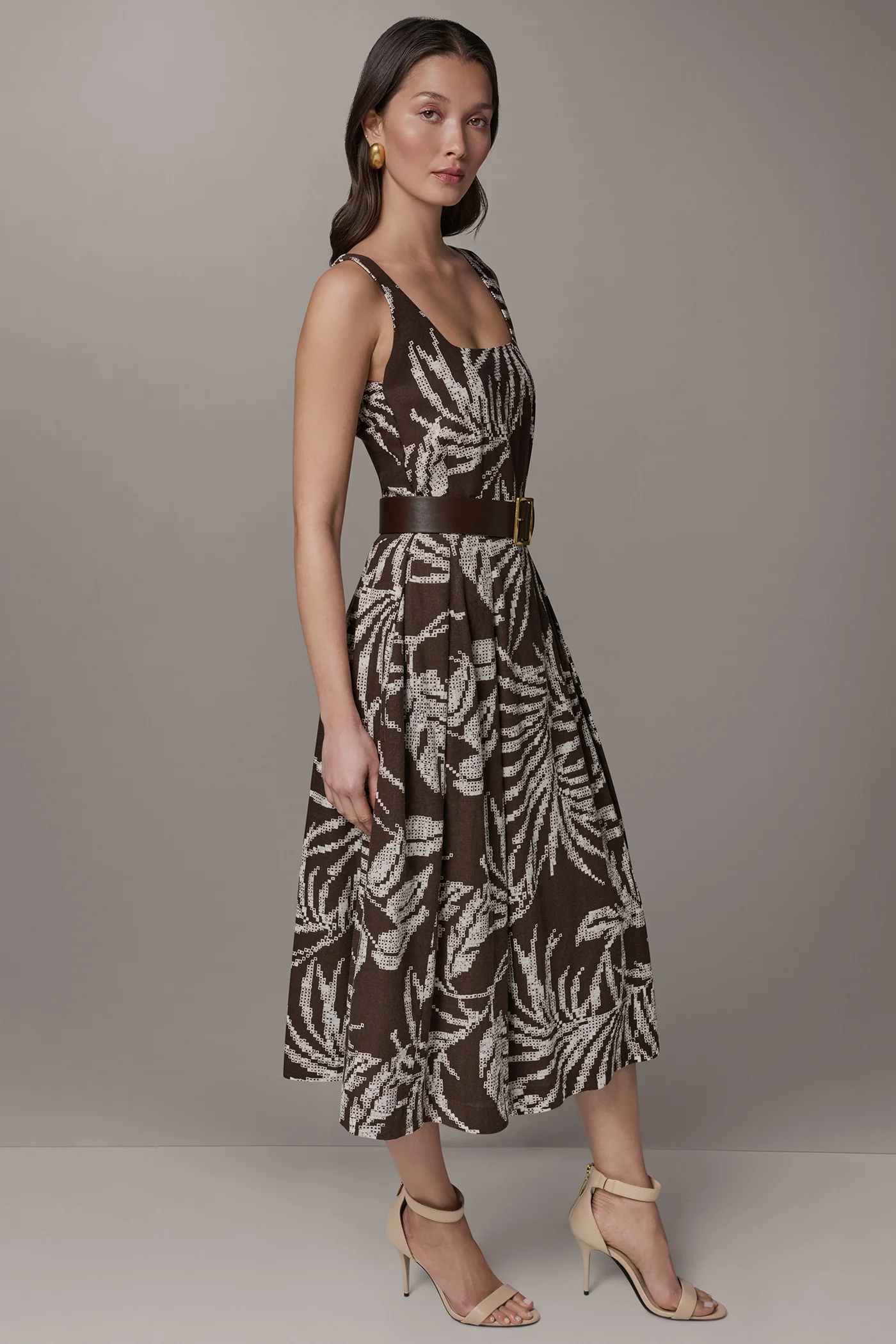 SLEEVELESS SQUARE NECK PRINTED BELTED MIDI FIT AND FLARE DRESS - VXVOV