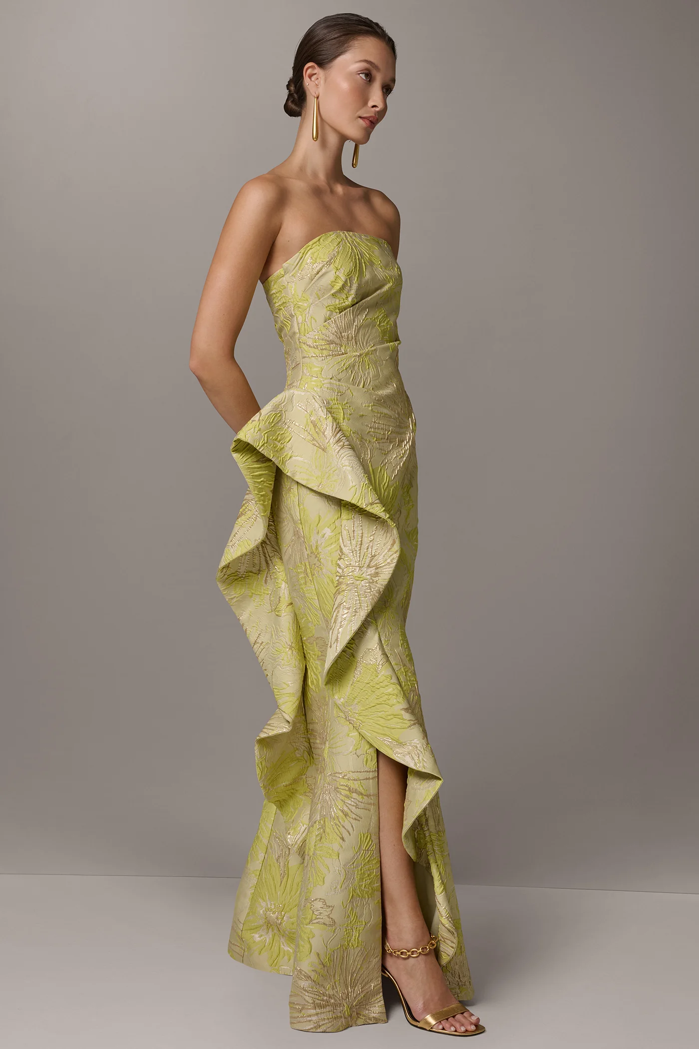 STRAPLESS RUFFLE TRUMPET GOWN - VXVOV