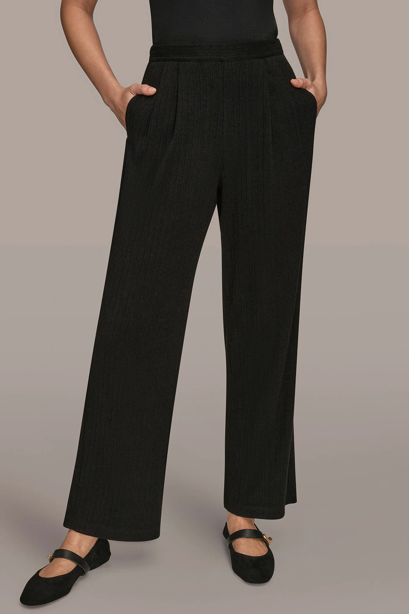 HIGH-RISE PLEATED RIBBED RELAXED PANT - VXVOV