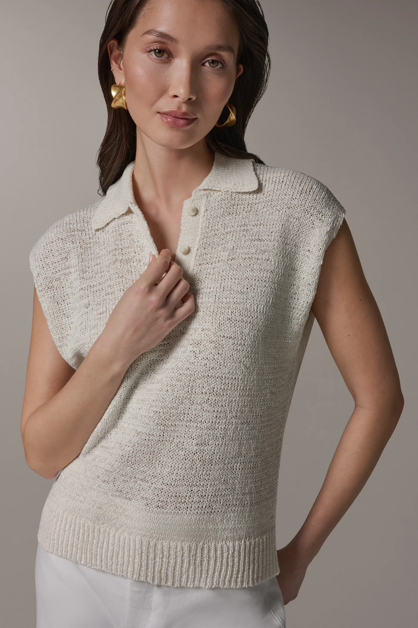 SLEEVELESS POLO SWEATER - VXVOV