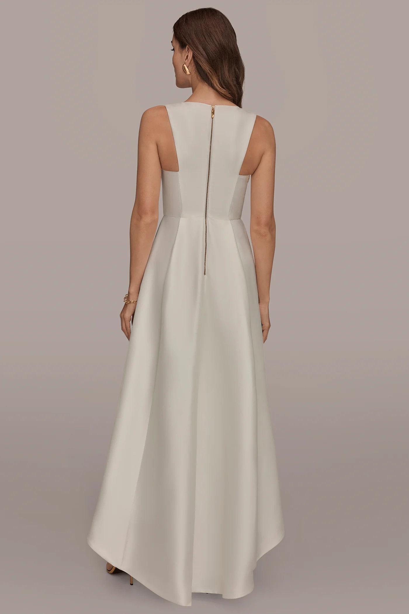 TAFFETA SLEEVELESS V-NECK HIGH-LOW GOWN - VXVOV