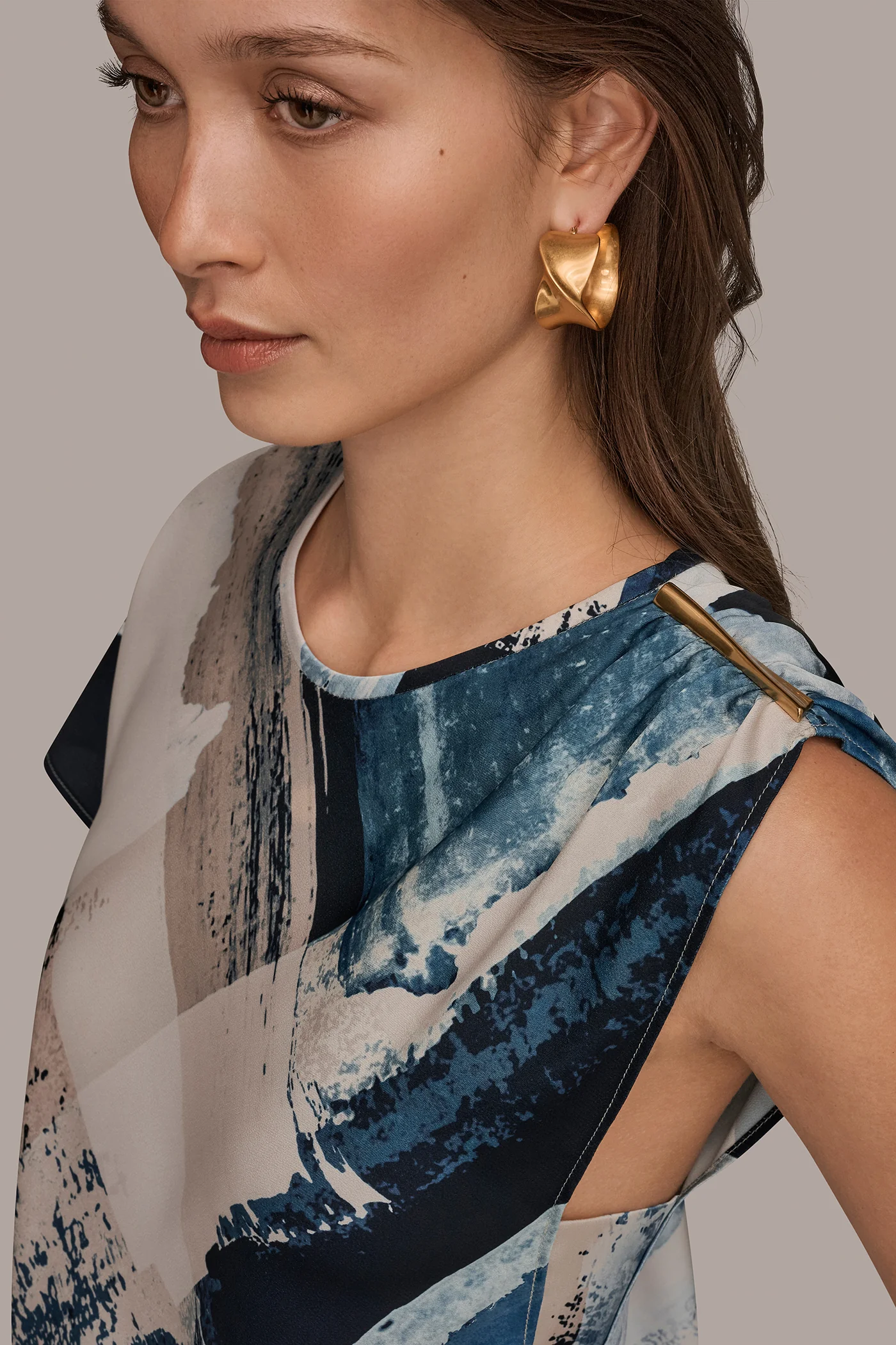 ASYMMETRICAL SHOULDER BLOUSE - VXVOV