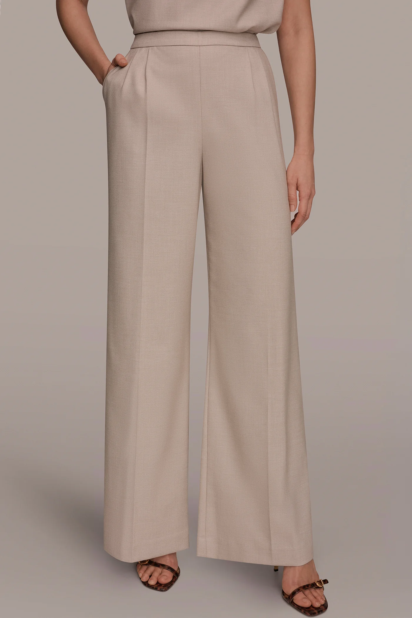 MID-RISE PLEATED WIDE-LEG SUIT PANT - VXVOV