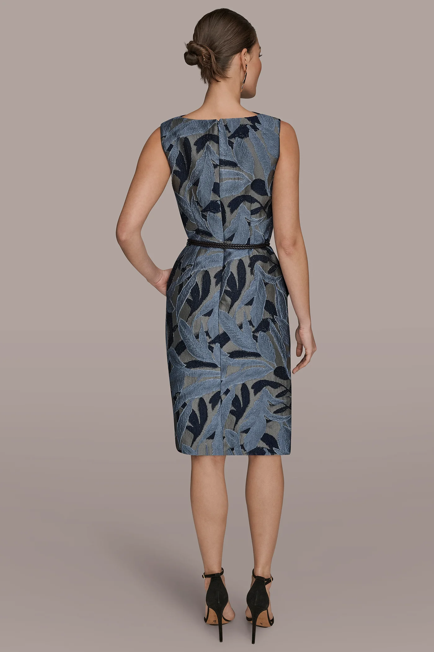 JACQUARD SLEEVELESS COWL-NECK SHEATH DRESS - VXVOV