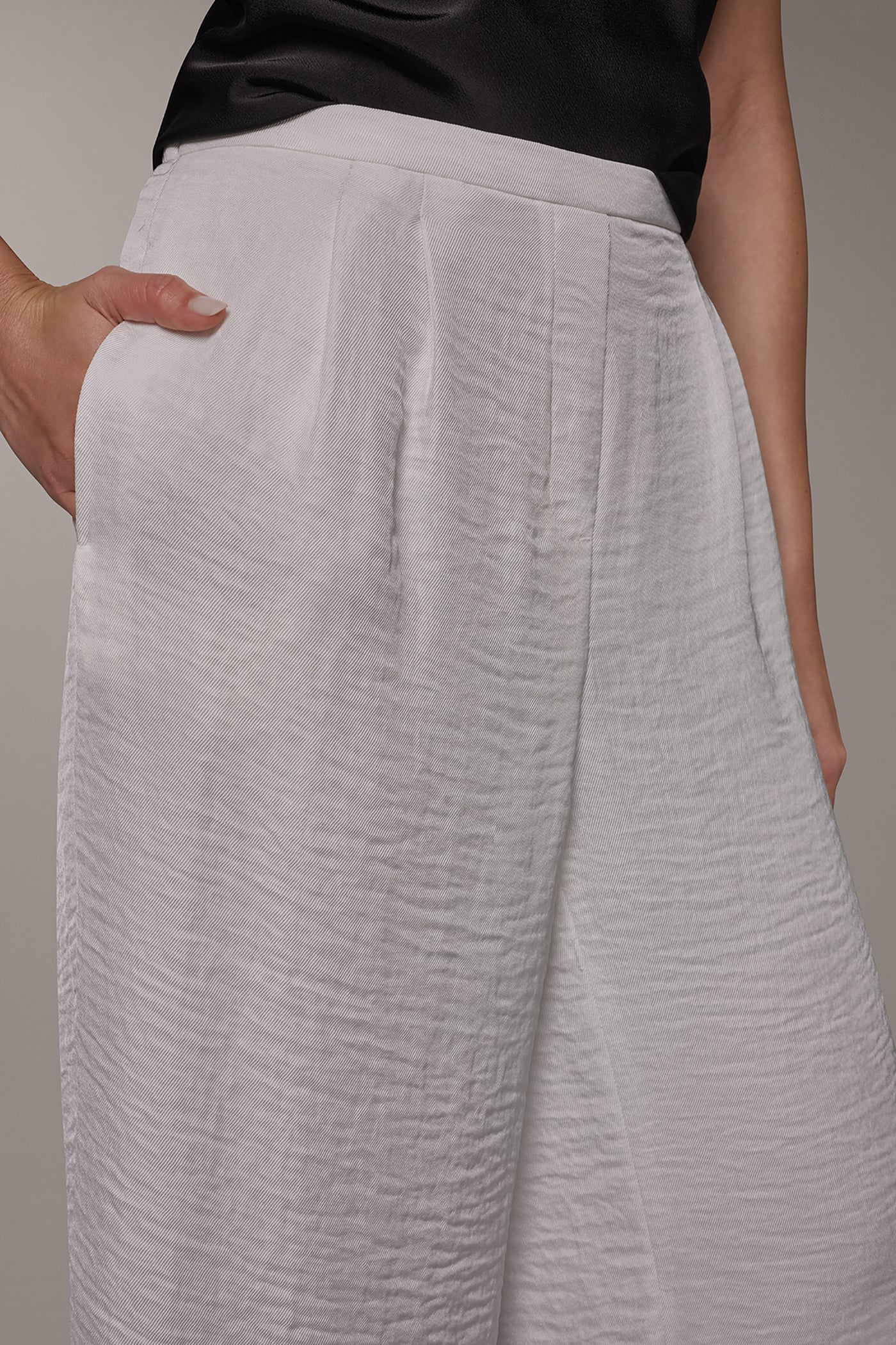 EXTRA HIGH-RISE PLEATED RELAXED PULL-ON PANT - VXVOV