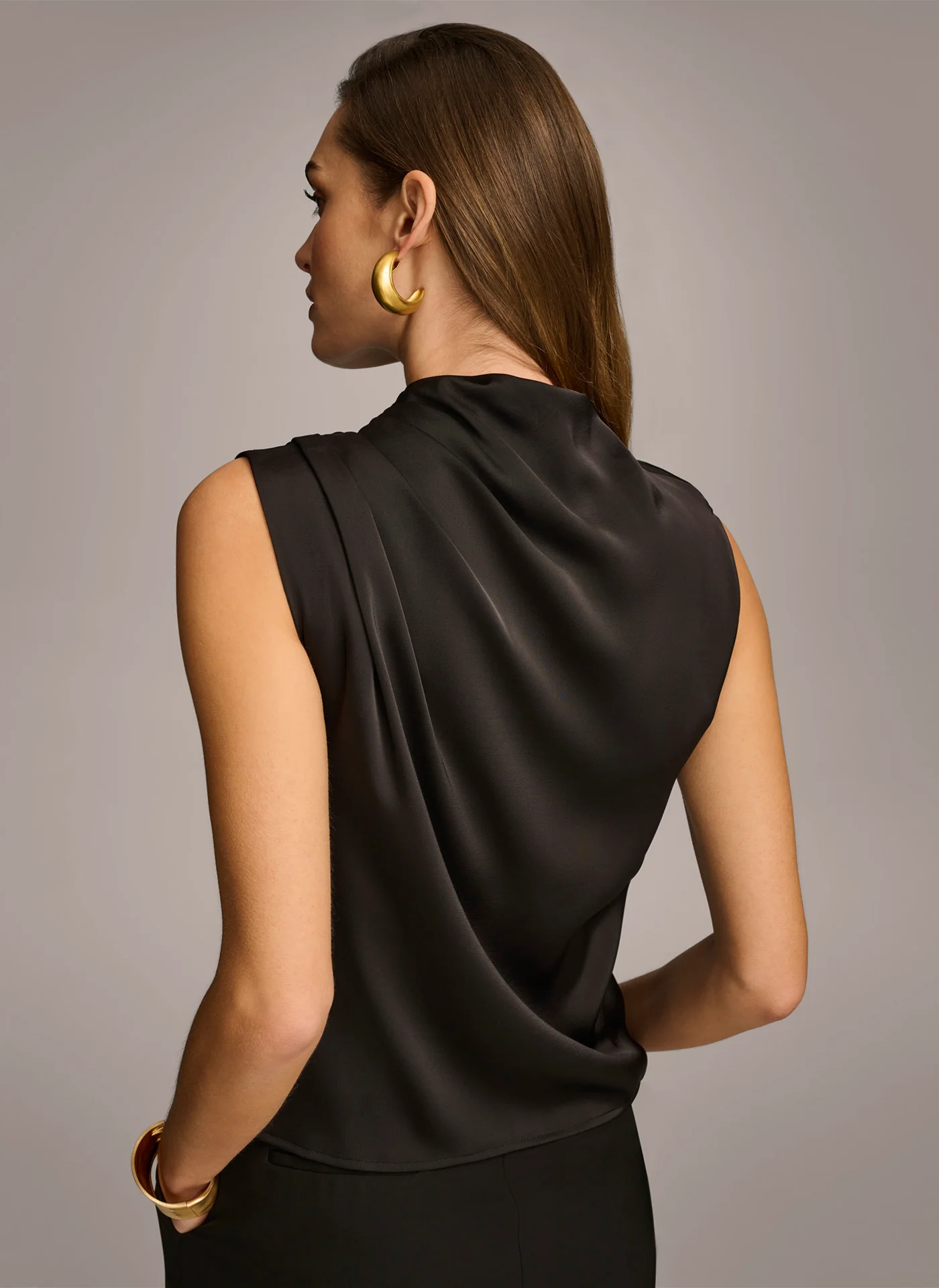 SLEEVELESS DRAPED MOCKNECK TOP - VXVOV