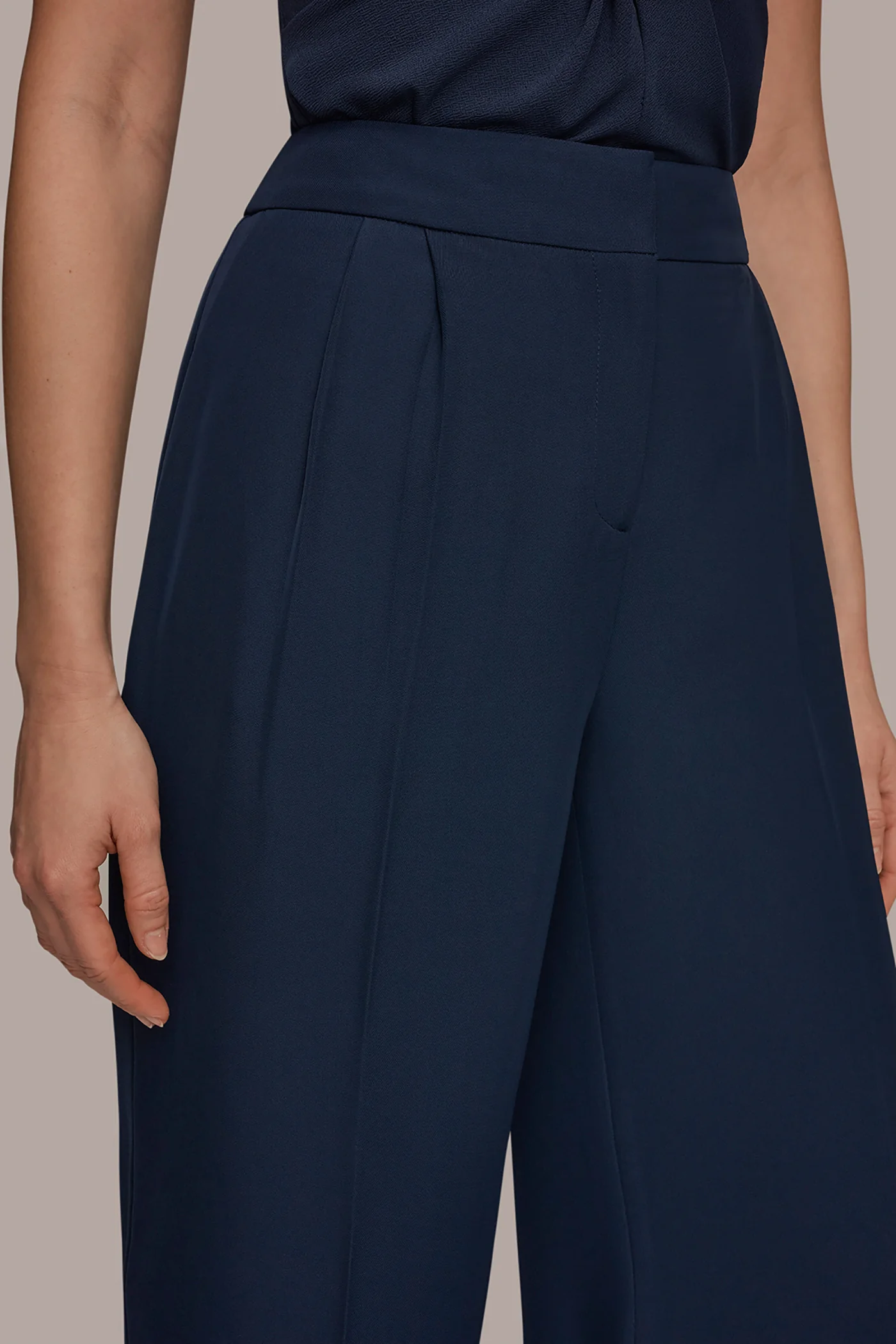 MID-RISE PLEATED WIDE-LEG SUIT PANT - VXVOV