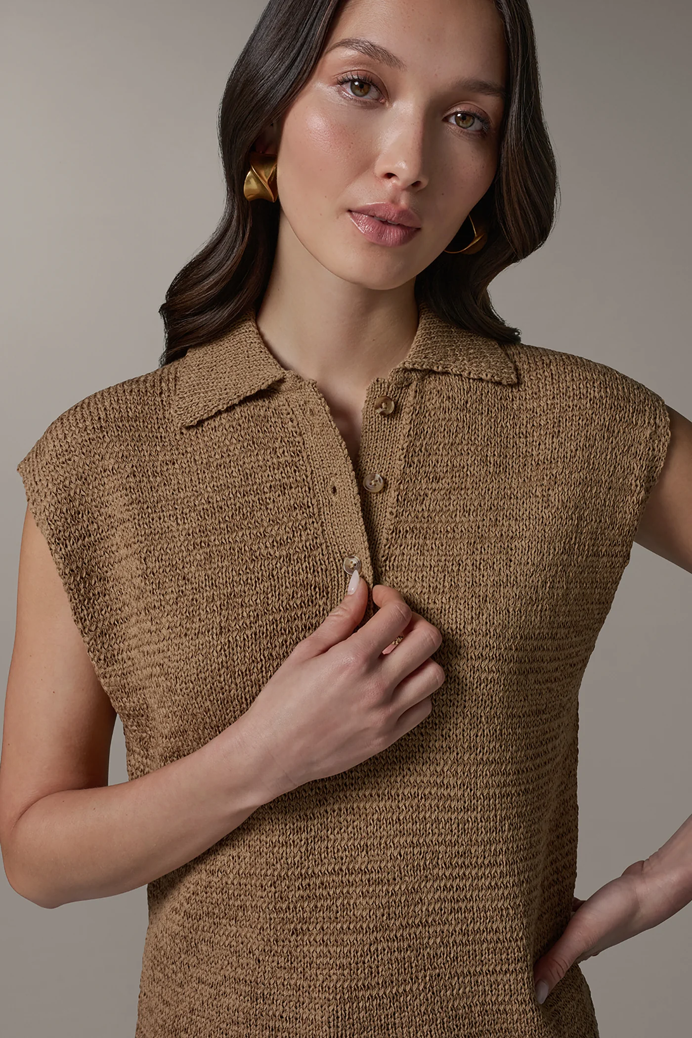 SLEEVELESS POLO SWEATER - VXVOV