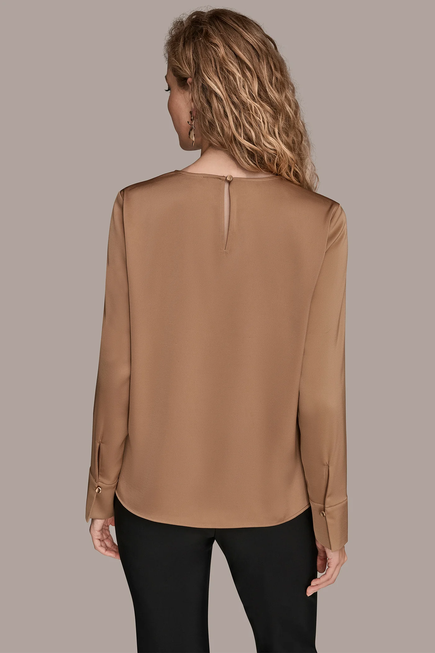 LONG SLEEVE RING V-NECK BLOUSE - VXVOV