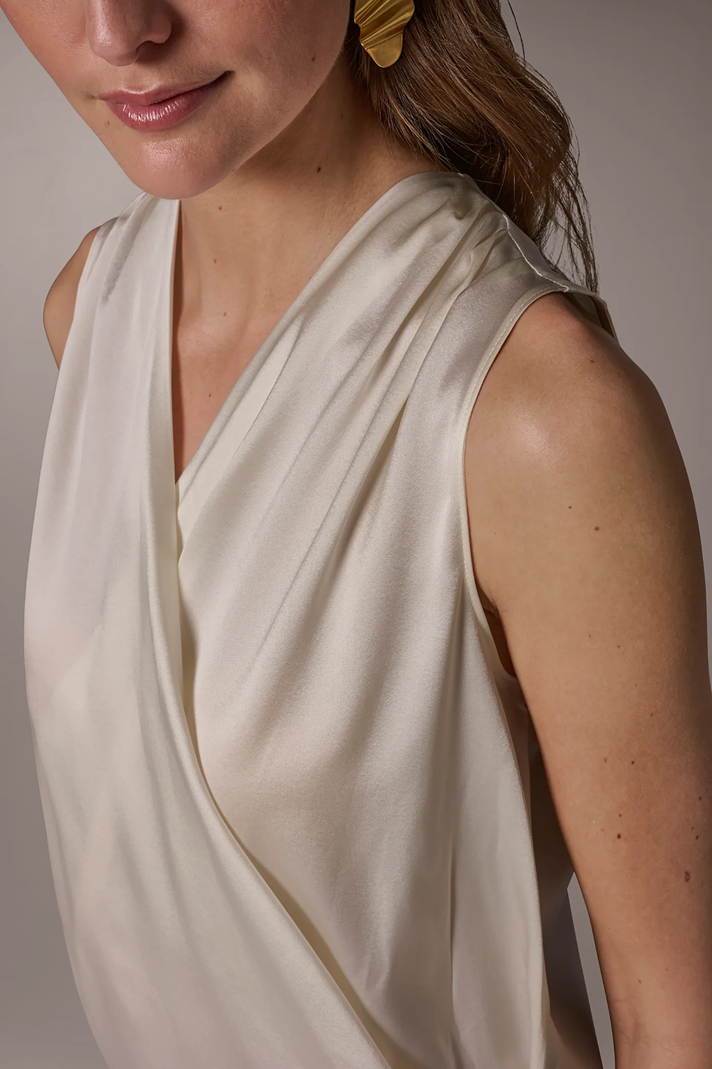 STRETCH-SILK WRAP-EFFECT BLOUSE - VXVOV