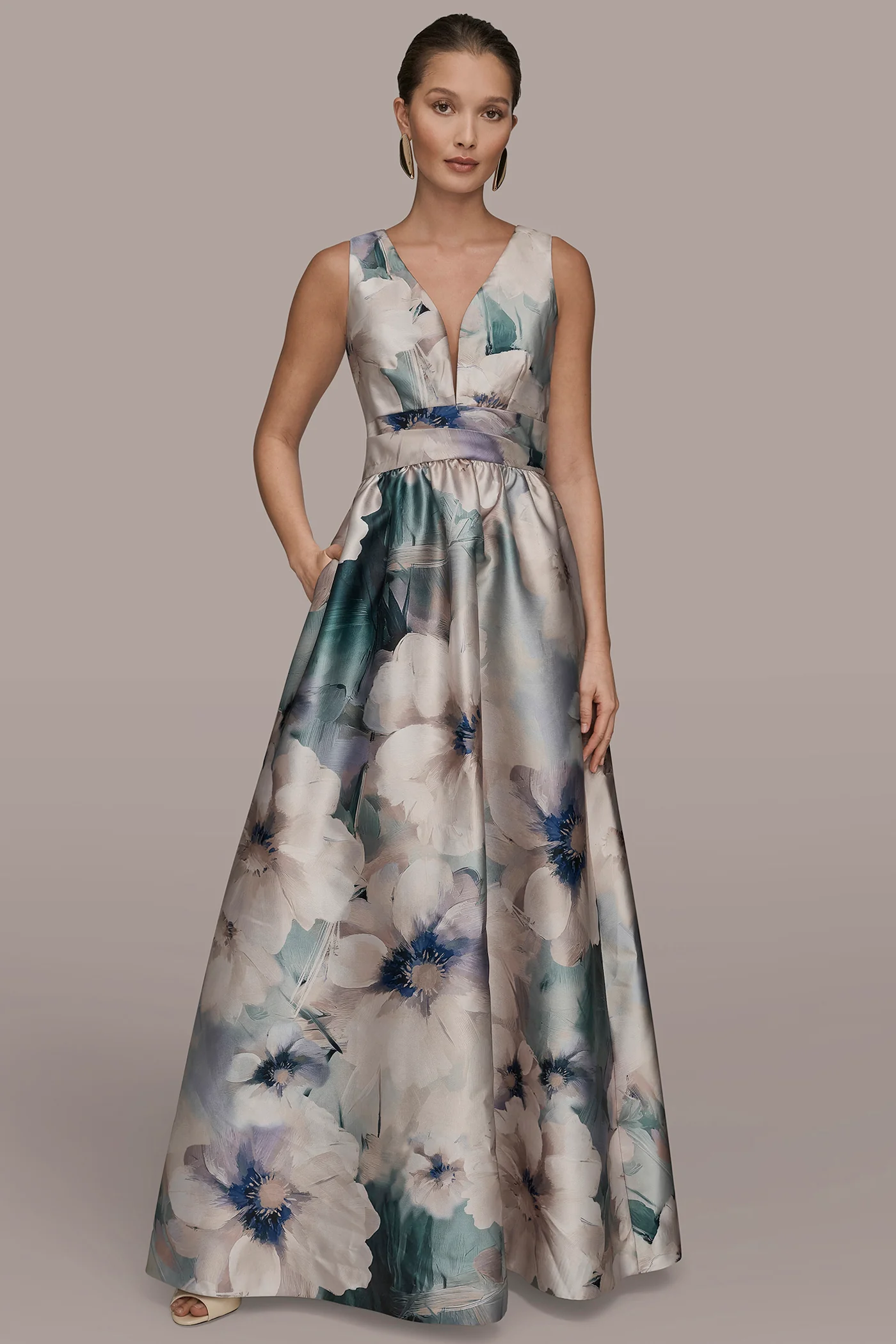 MIKADO FLORAL SLEEVELESS GOWN - VXVOV