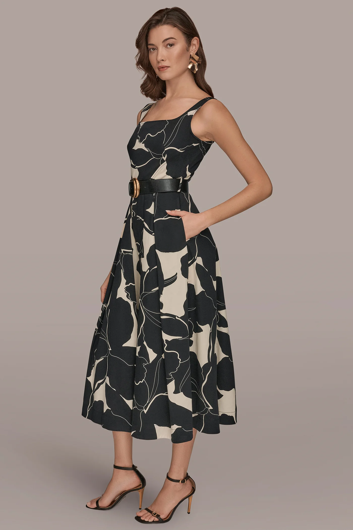 SLEEVELESS SQUARE NECK A LINE MIDI - VXVOV