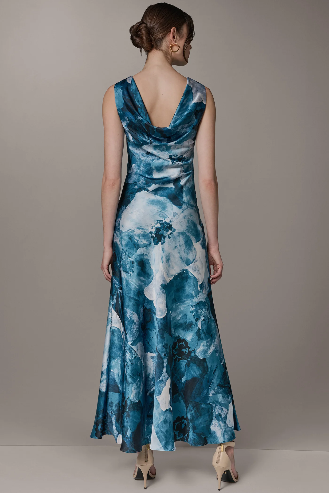 SLEEVELESS TRUMPET GOWN - VXVOV