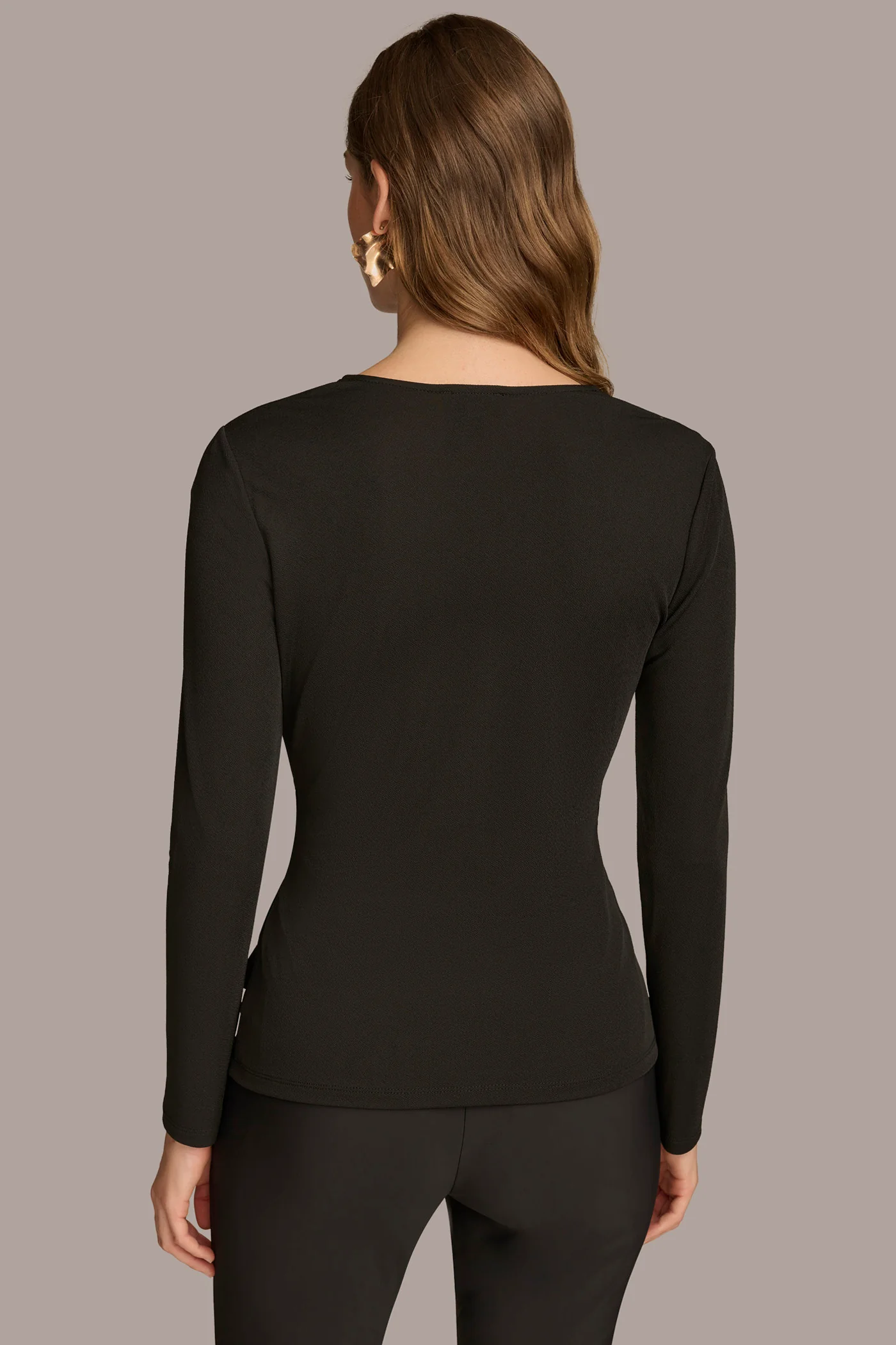 V NECK TOP WITH HARDWARE - VXVOV