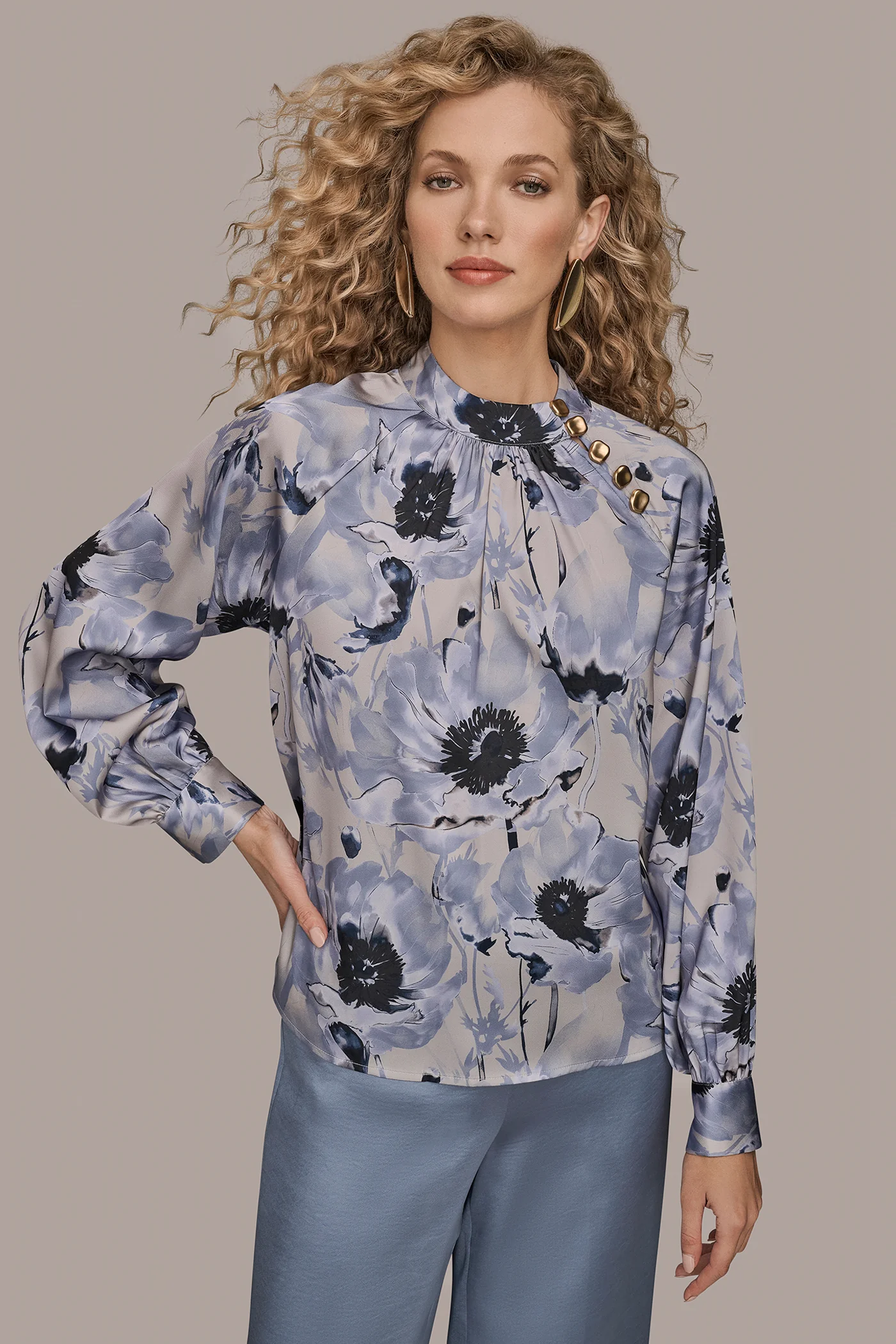 BUTTON-NECK BLOUSE - VXVOV