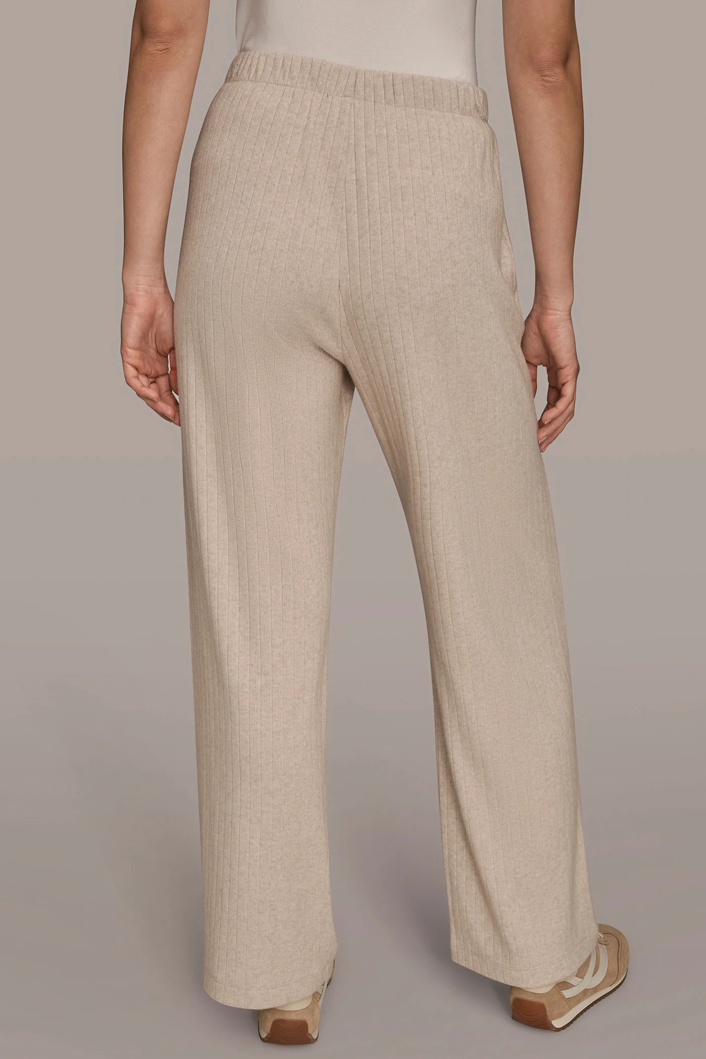 HIGH-RISE PLEATED RIBBED RELAXED PANT - VXVOV