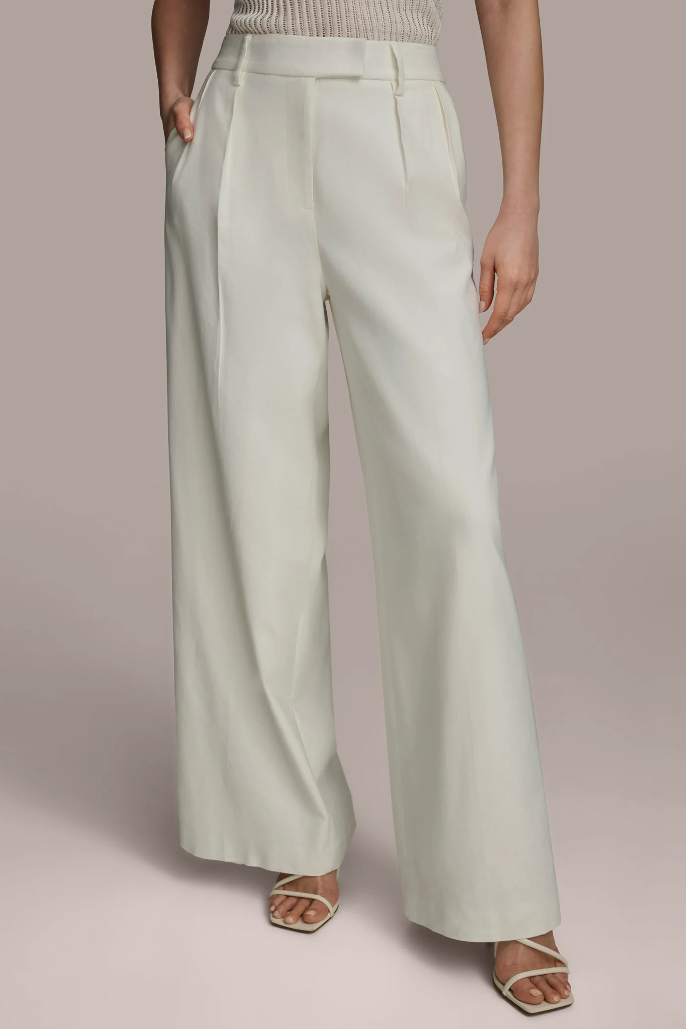 PLEATED WIDE LEG PANT - VXVOV