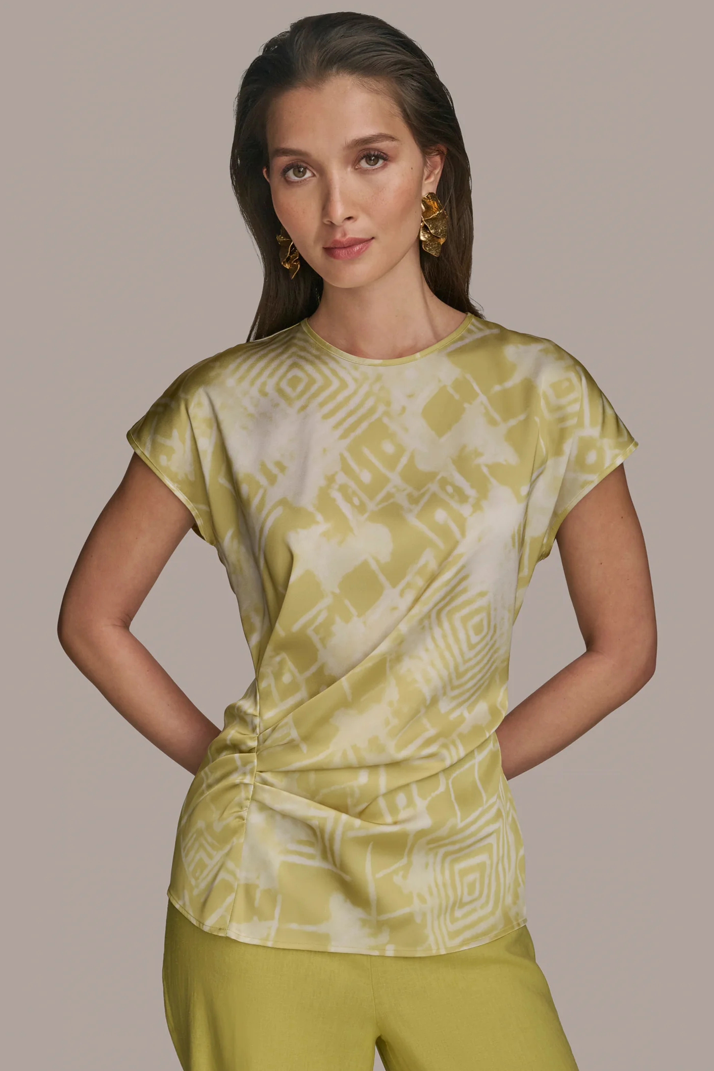 SHIRRED FLORAL TOP - VXVOV