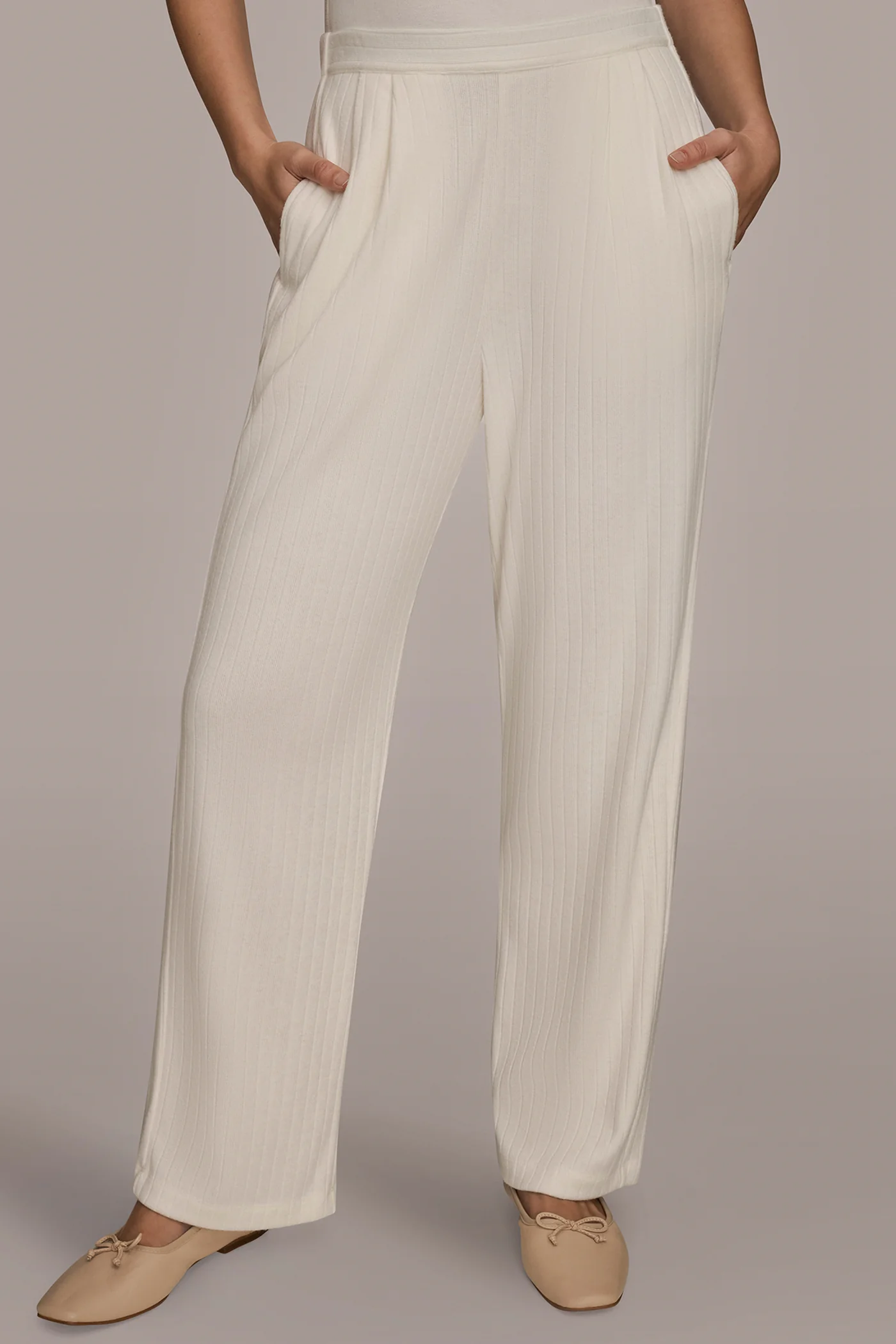 HIGH-RISE PLEATED RIBBED RELAXED PANT - VXVOV