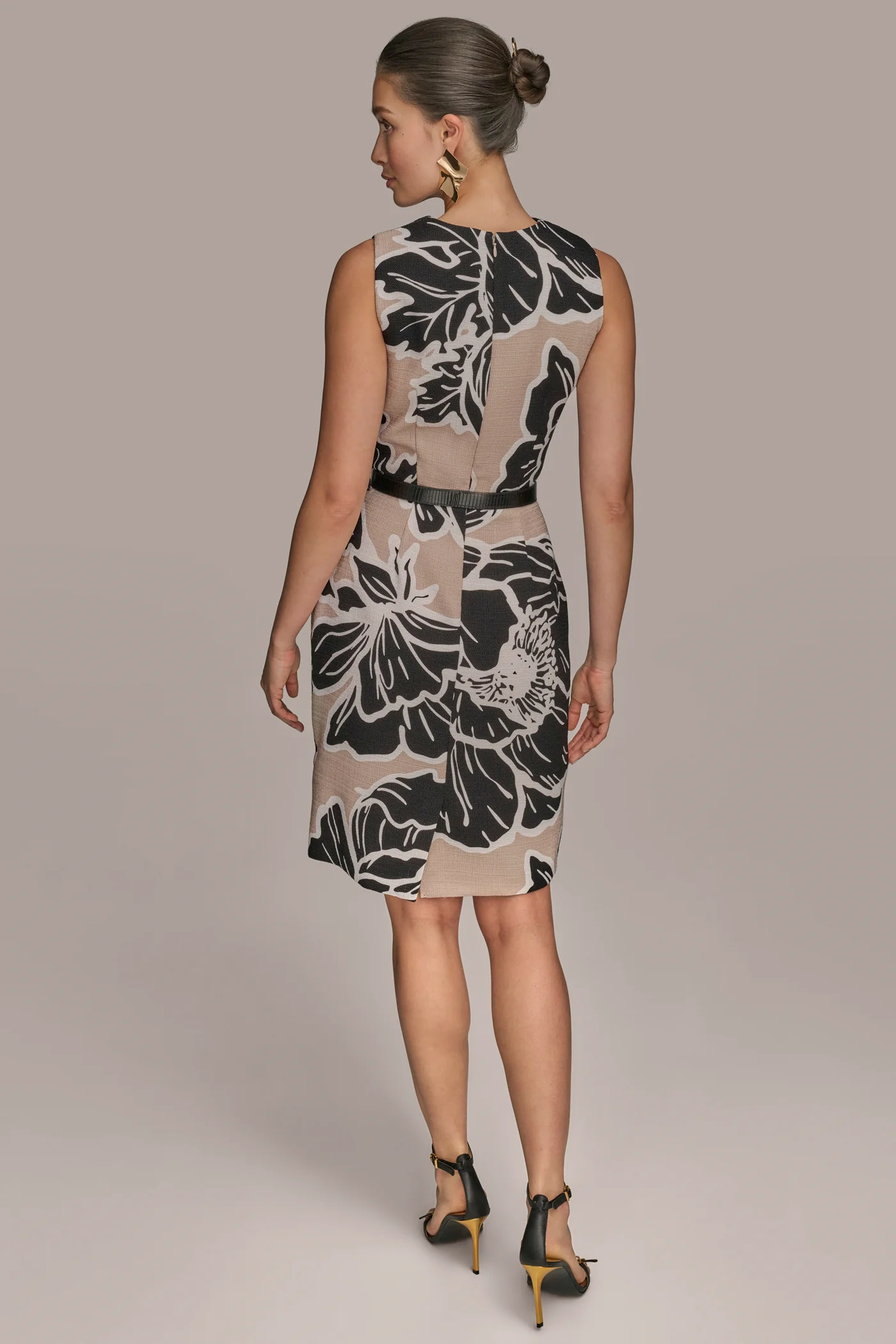 TWEED SLEEVELESS SQUARE-NECK SHEATH DRESS - VXVOV