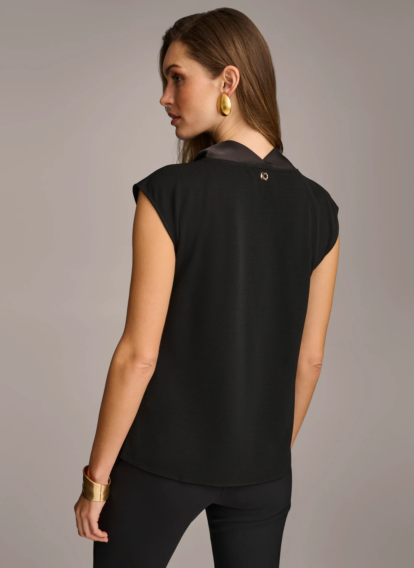 SLEEVELESS COWL NECK TOP - VXVOV