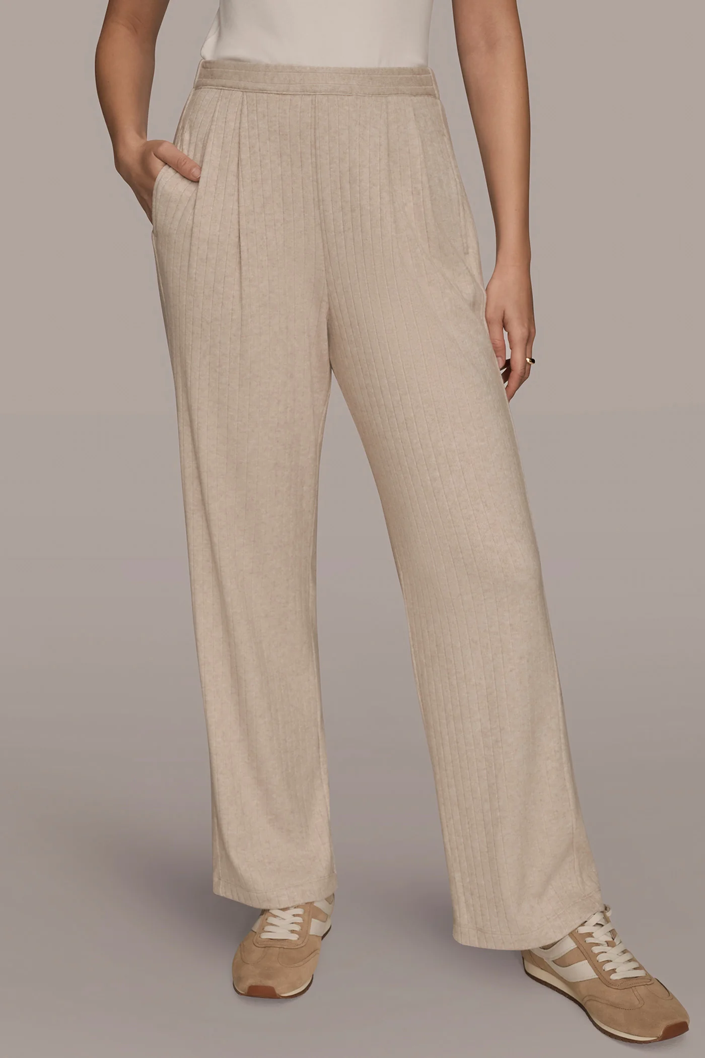 HIGH-RISE PLEATED RIBBED RELAXED PANT - VXVOV
